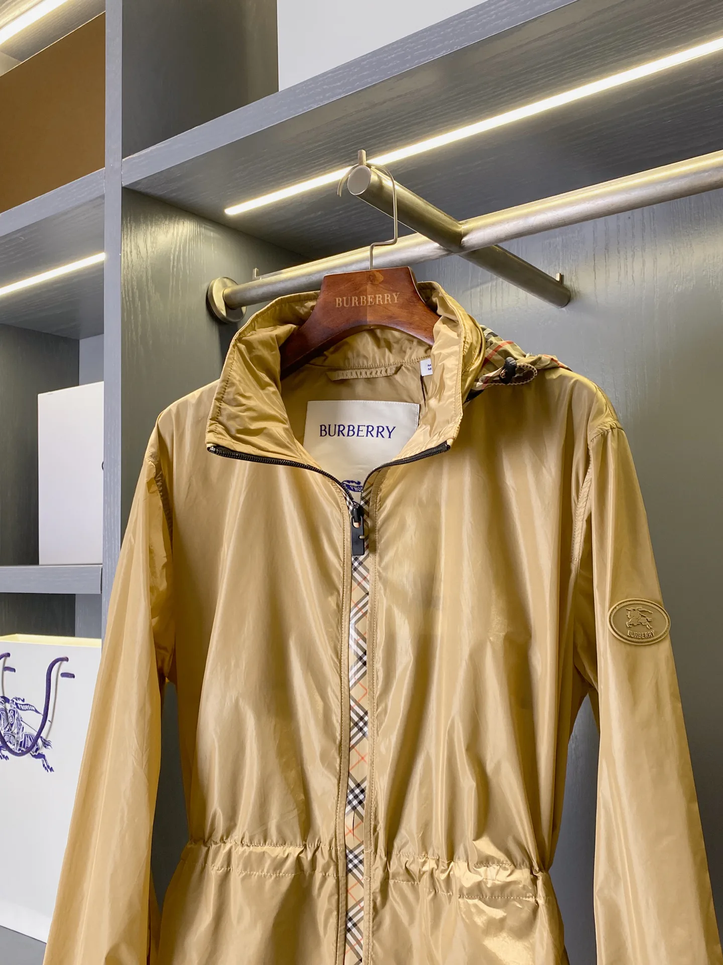 Куртки И Пуховики Женские Burberry 12778562