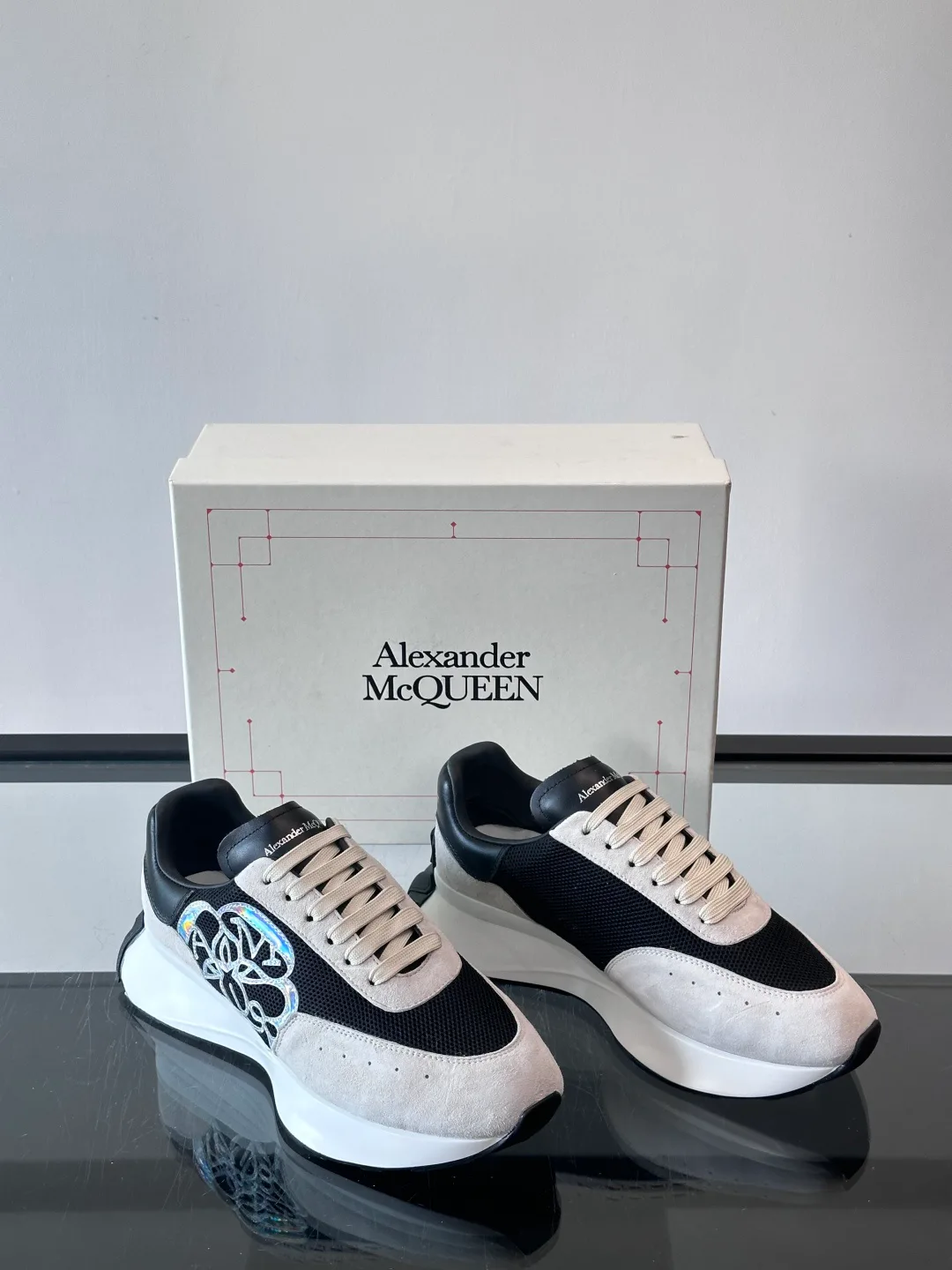 Кроссовки Женские Alexander Mcqueen 544046