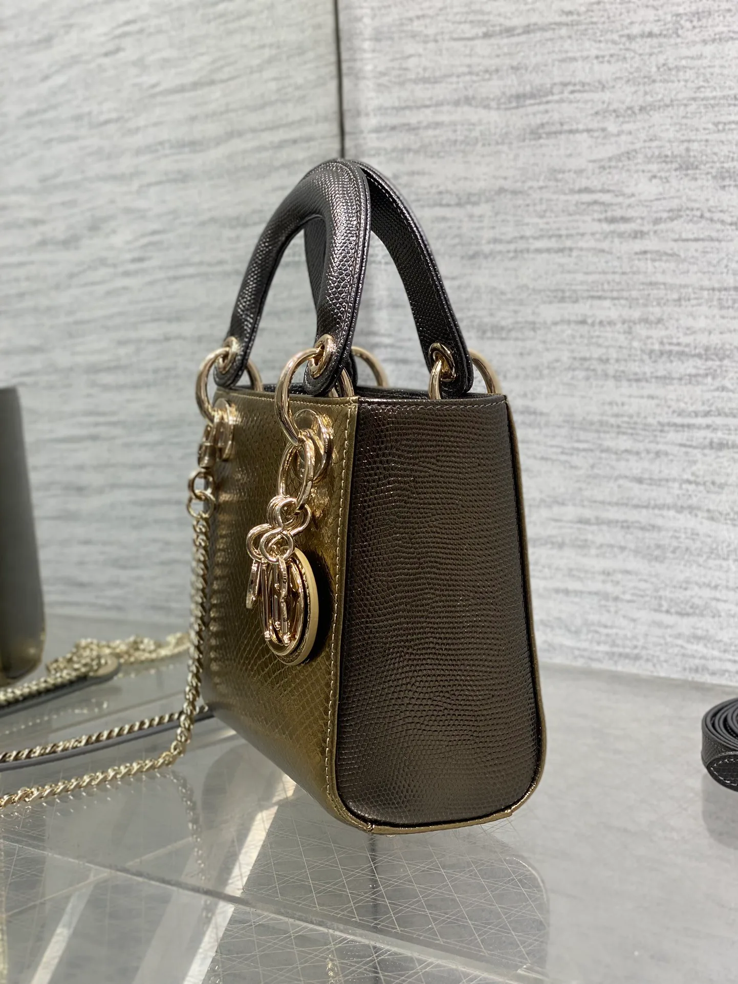 Классические Сумки Женские Christian Dior 12817888