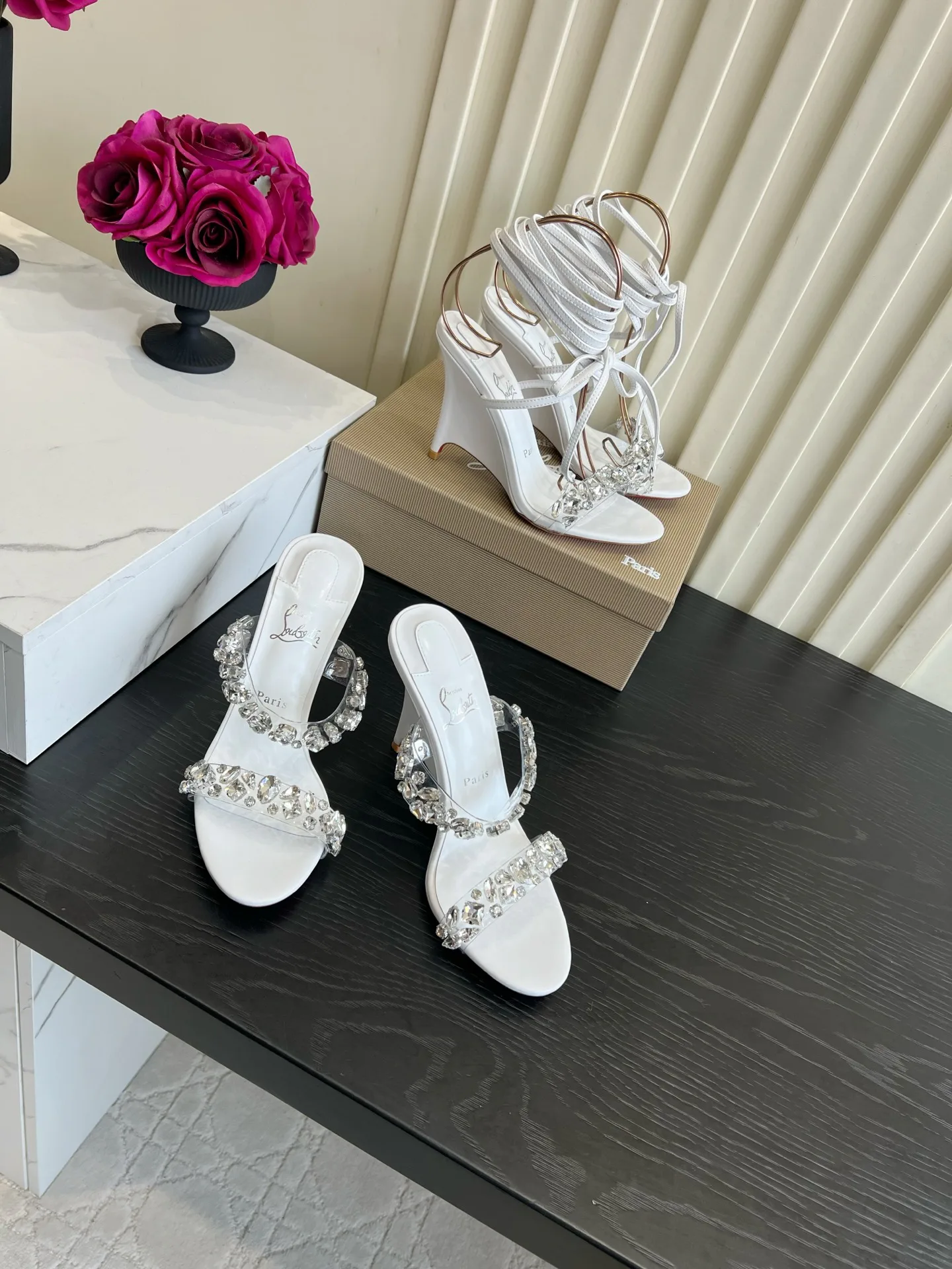 Босоножки Женские Christian Louboutin 18614258