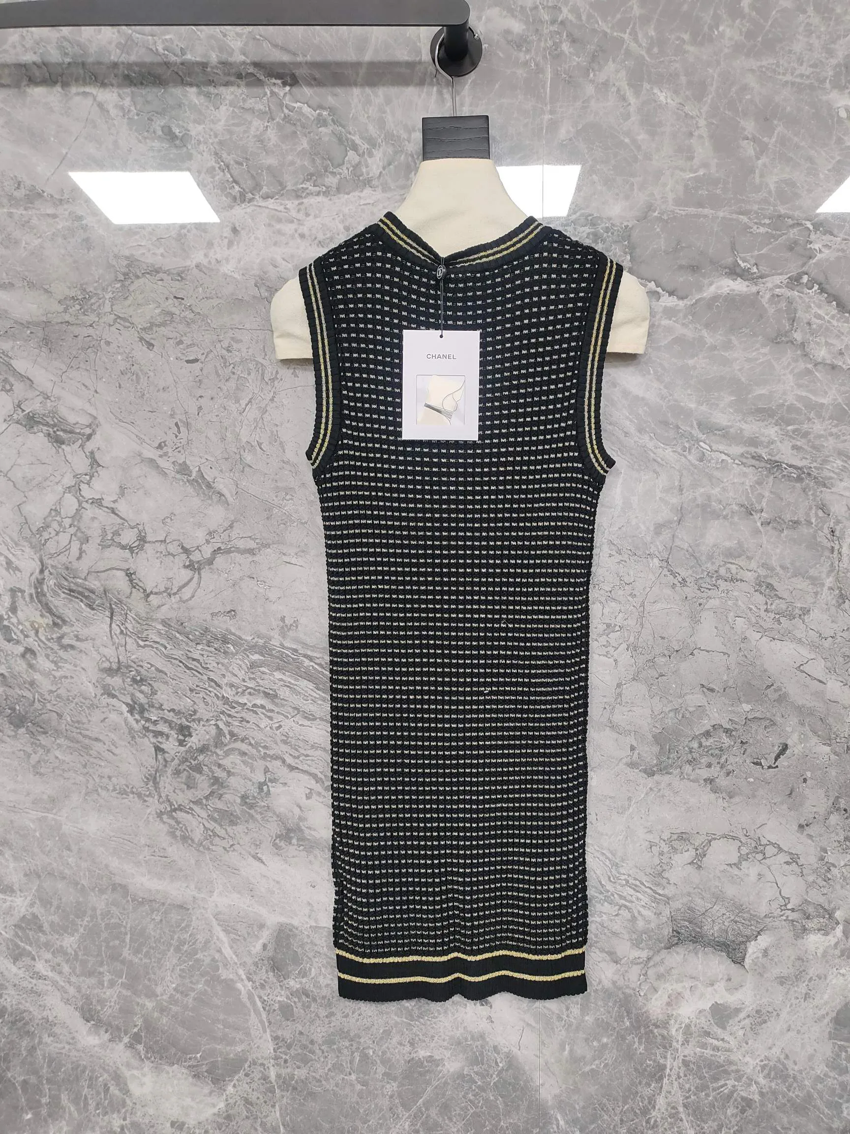 Платья Женские Chanel 11018949
