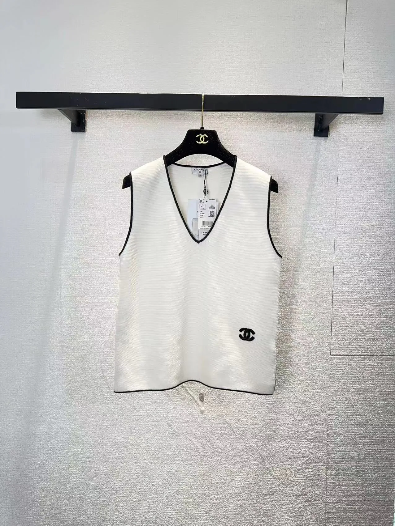 Жилеты Женские Chanel 11339734