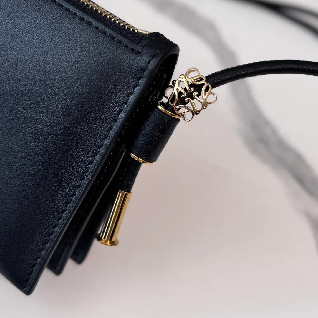 Клатчи Женские Loewe 11939131
