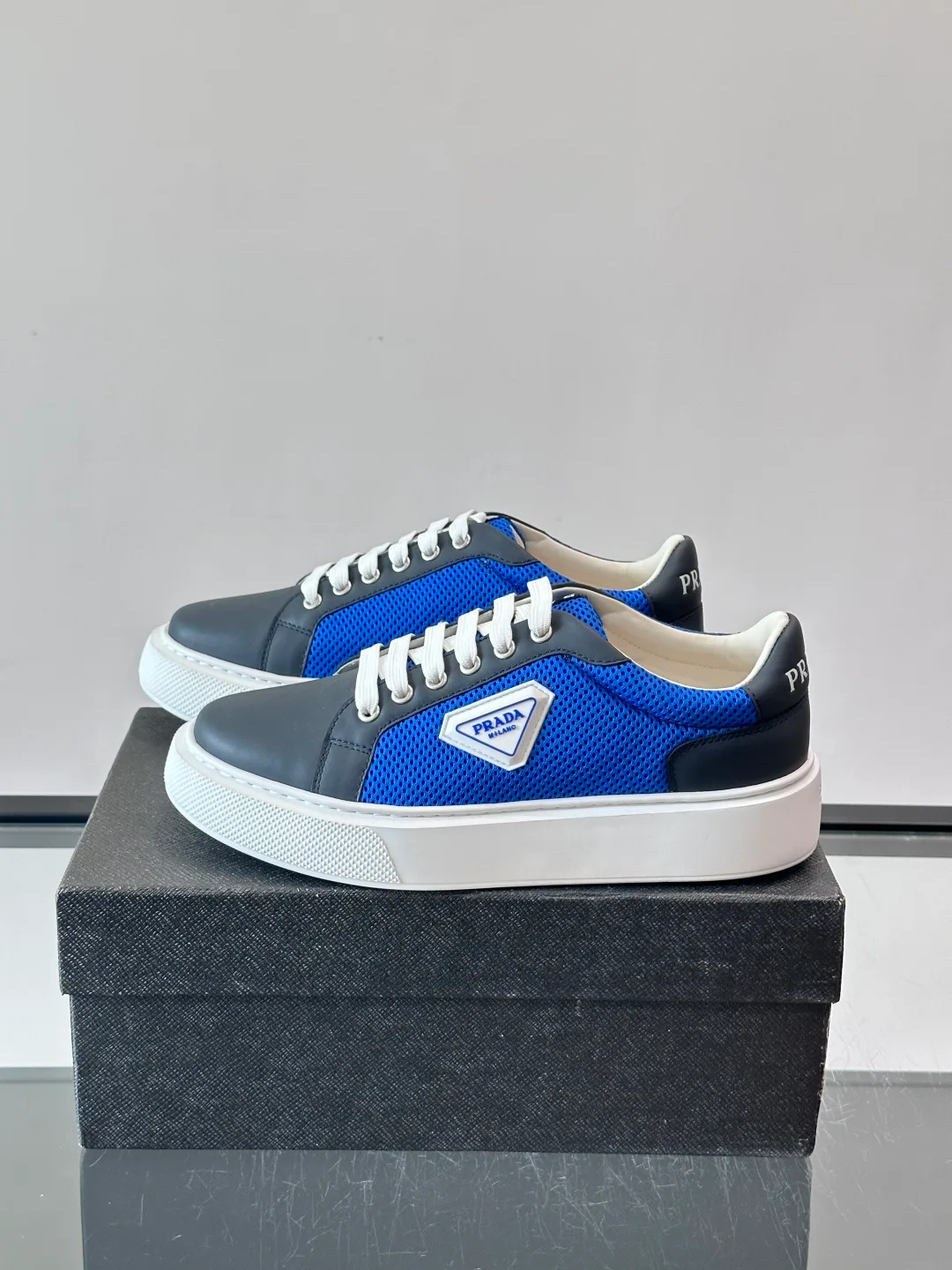 Кроссовки Мужские Prada 17497960