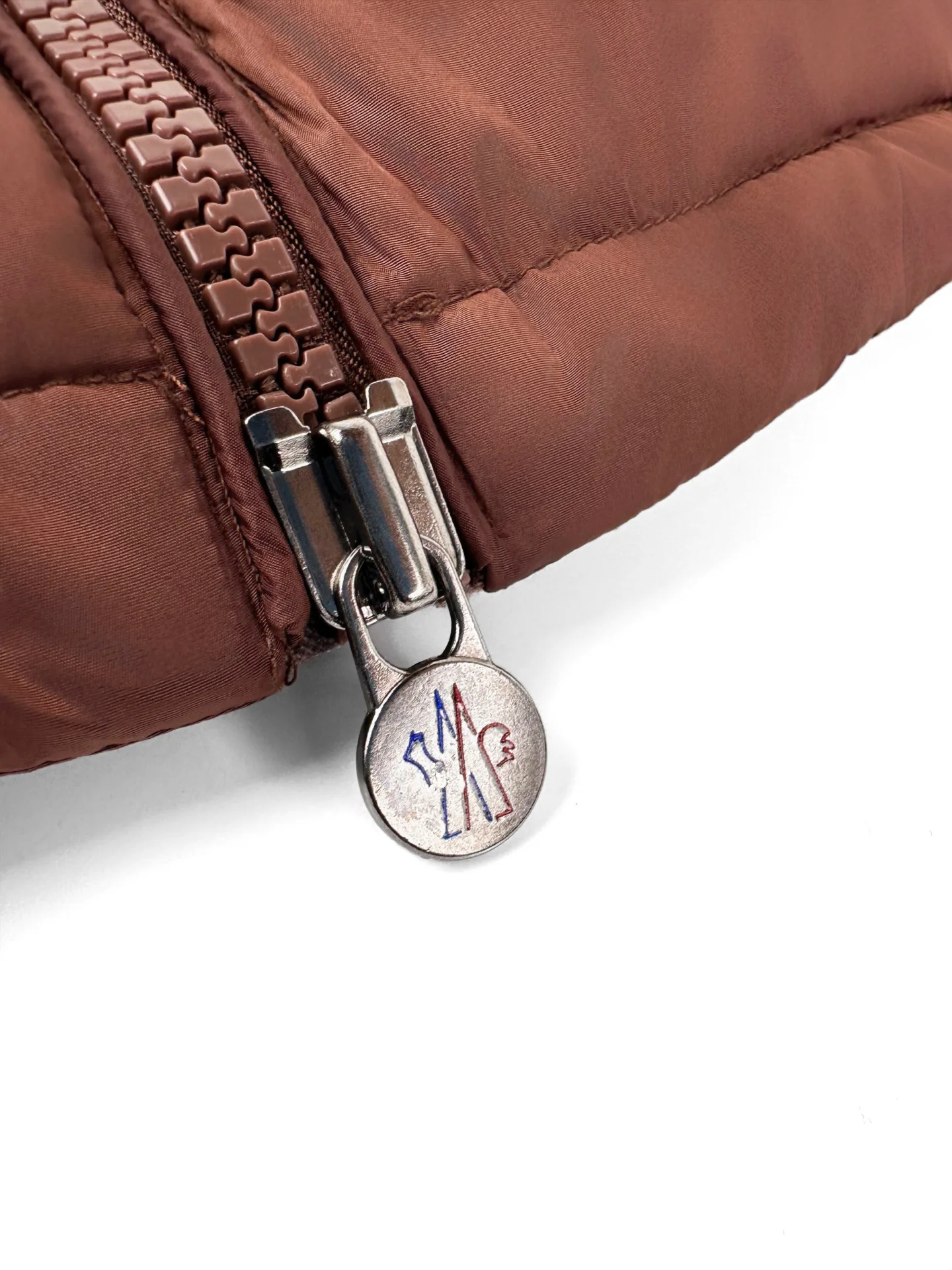Куртки И Пуховики Женские Moncler 19502990