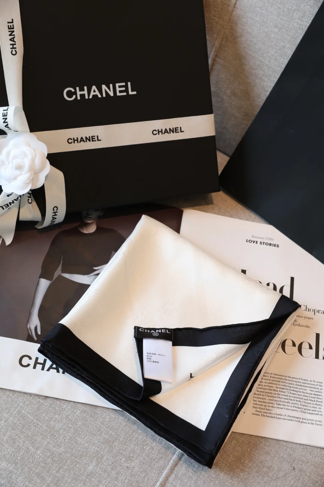 Платки Chanel 18419182