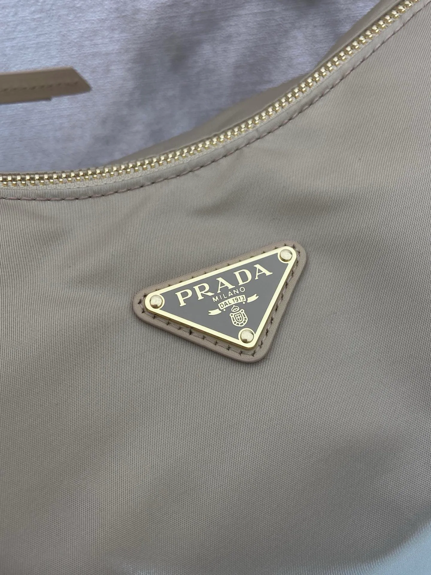 Сумки На Ремне Женские Prada 11409637