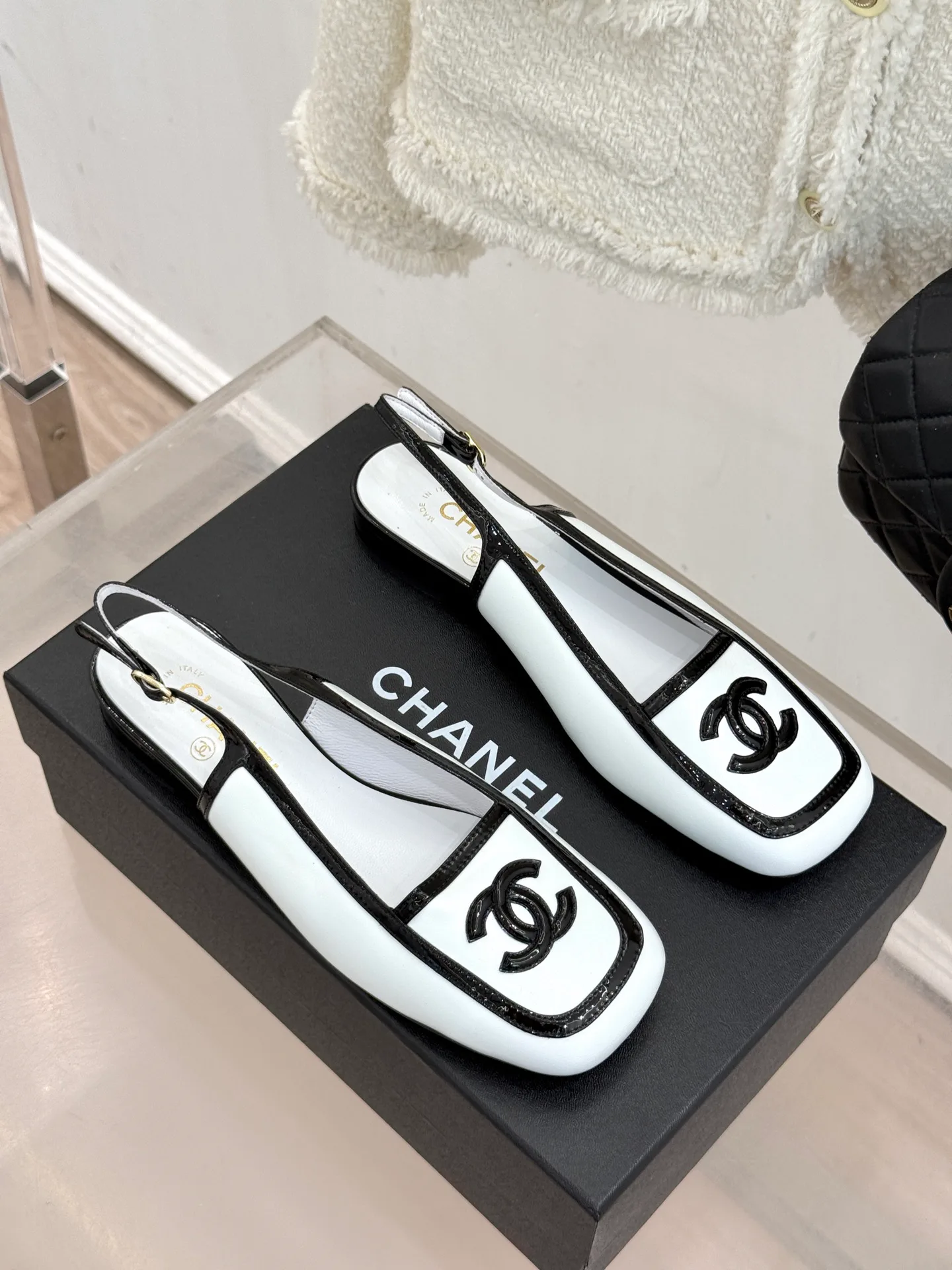 Босоножки Женские Chanel 17616176