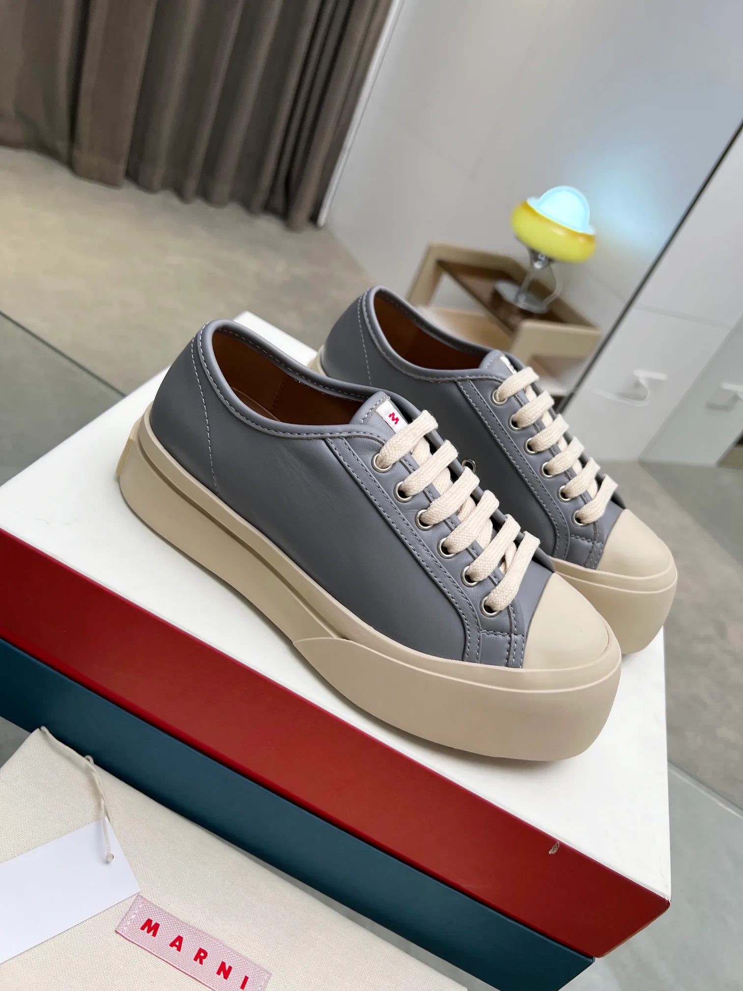 Кроссовки Женские Marni 18039750
