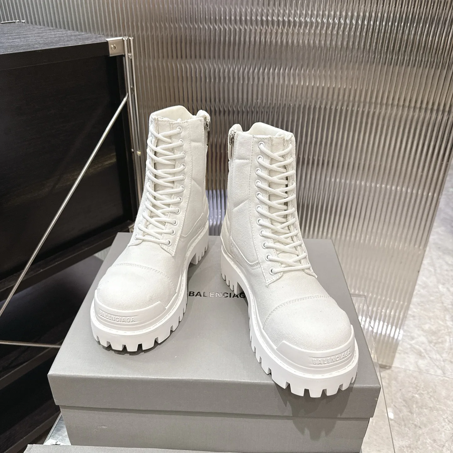 Ботинки Мужские Balenciaga 18598038