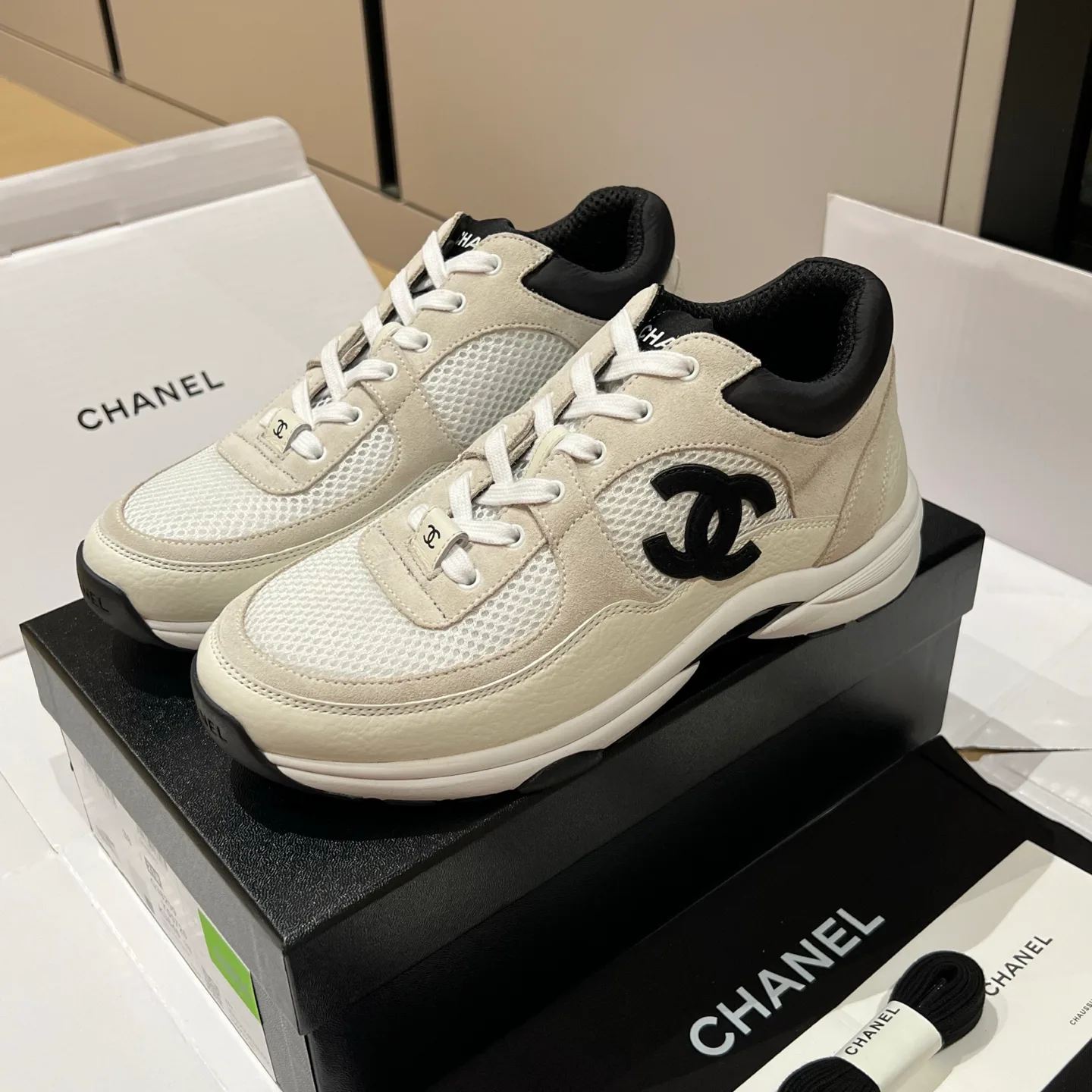 Кроссовки Женские Chanel 18121530