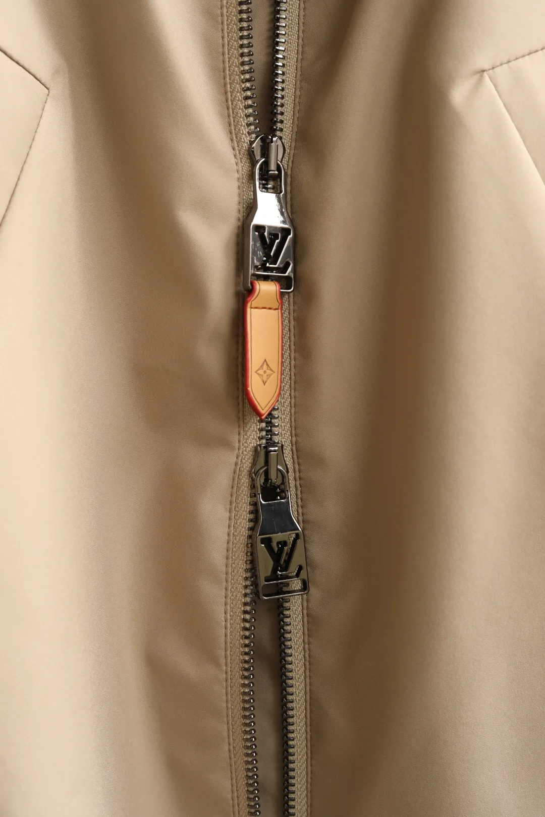 Куртки И Пуховики Мужские Louis Vuitton 11480184
