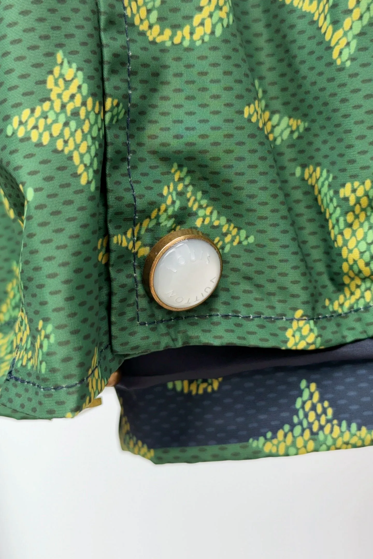Куртки И Пуховики Мужские Louis Vuitton 11683999