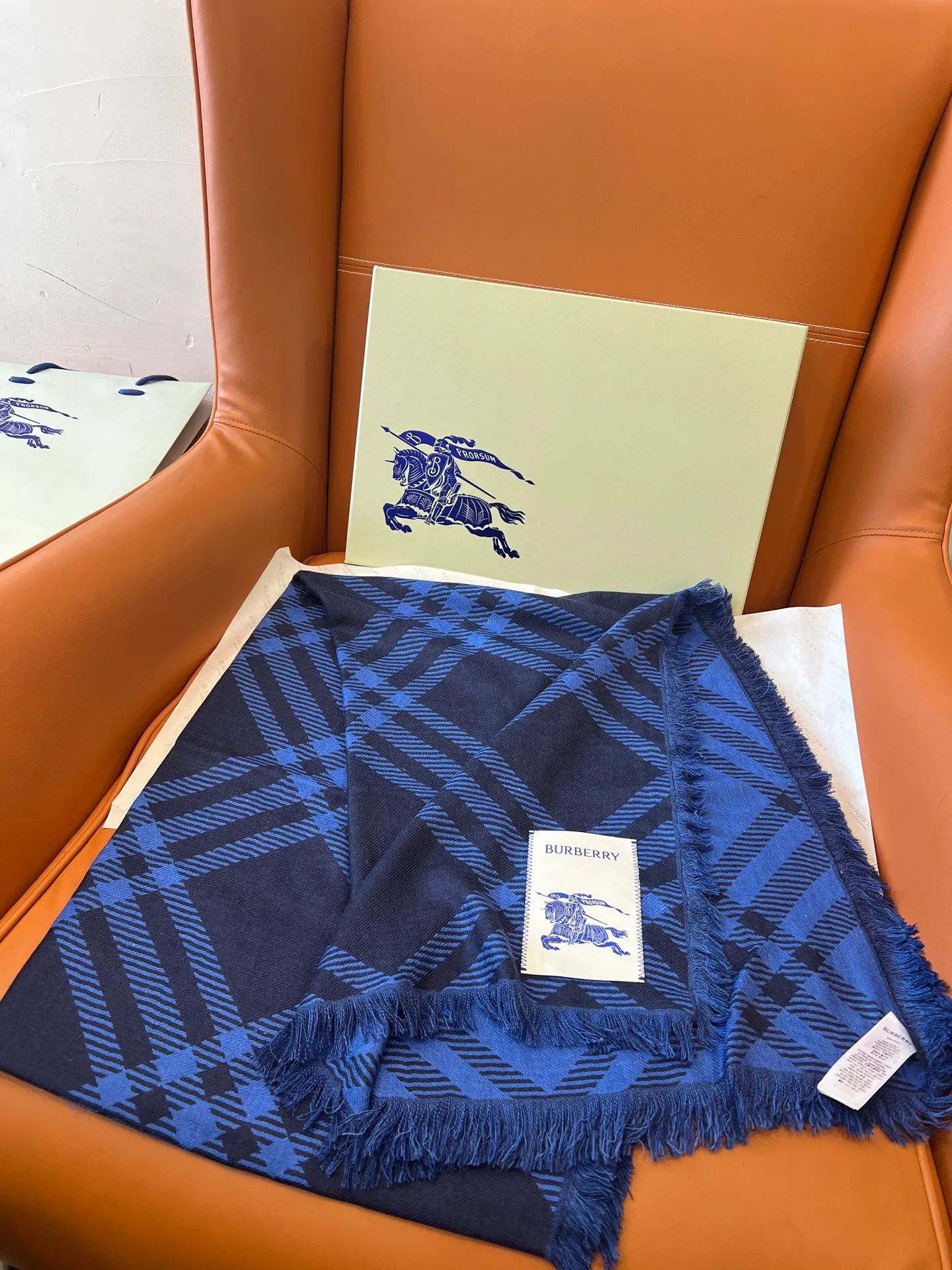 Шарфы Burberry 271719