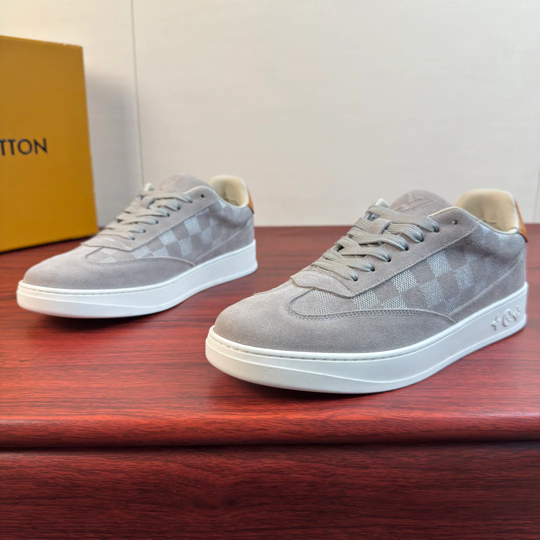 Кроссовки Мужские Louis Vuitton 18243542