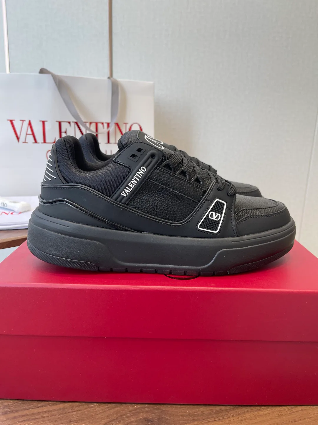 Кроссовки Женские Valentino 4545167