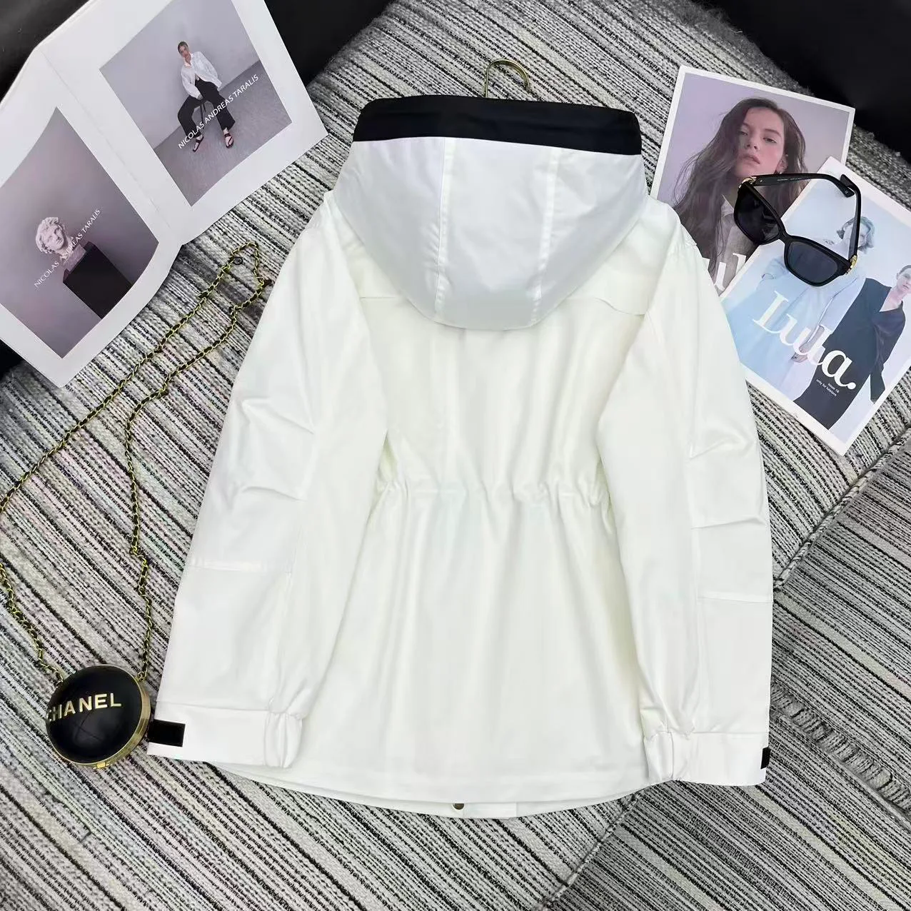 Куртки И Пуховики Женские Chanel 10118625