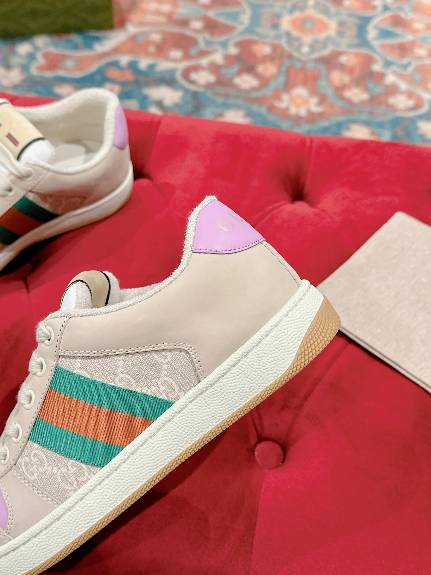 Кроссовки Женские Gucci 17956711