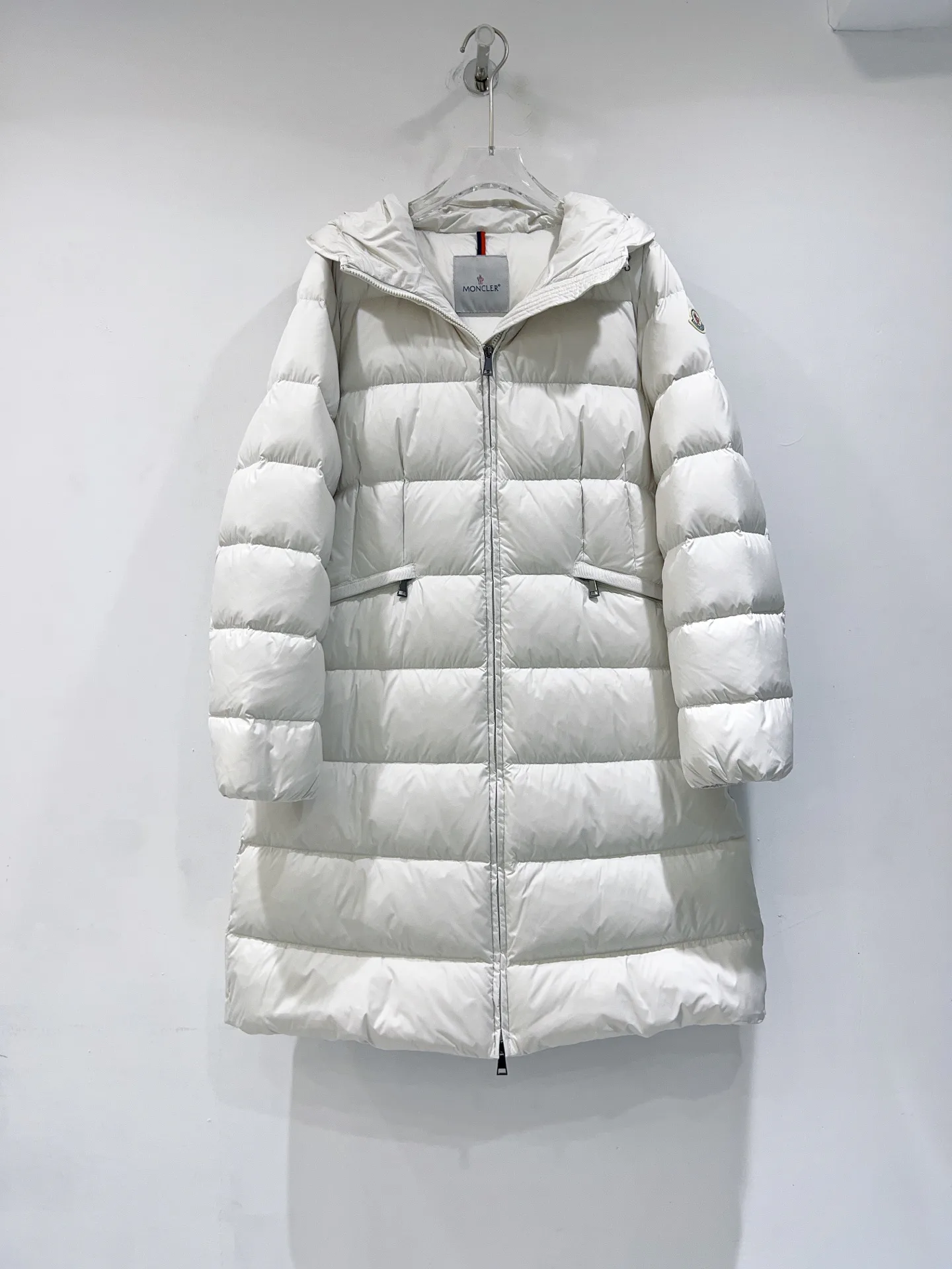 Куртки И Пуховики Женские Moncler 18368432