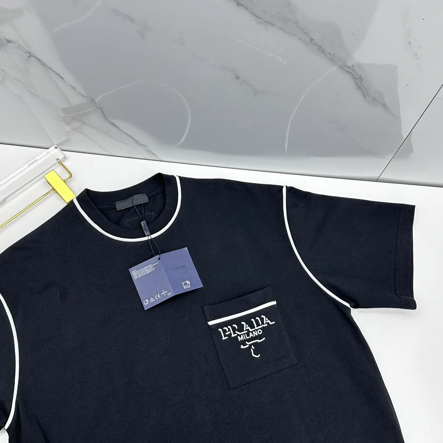 Футболки Женские Prada 2237465