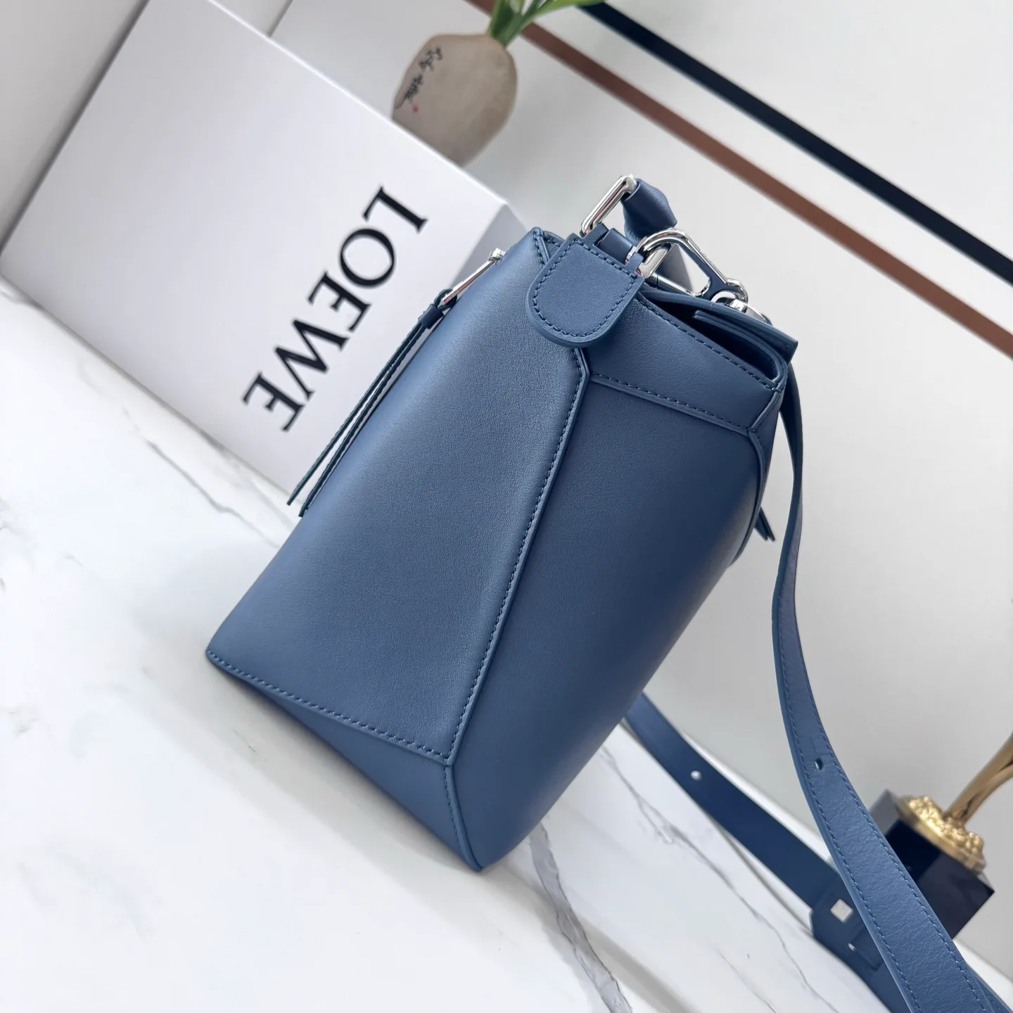 Классические Сумки Женские Loewe 18030370