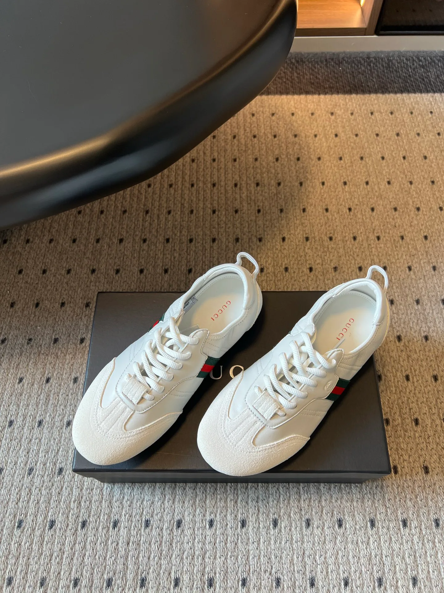 Кроссовки Женские Gucci 17614655