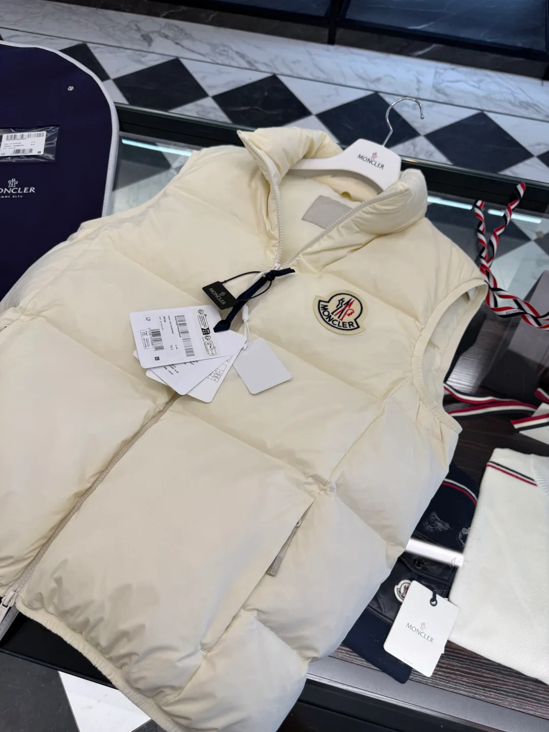 Жилеты Женские Moncler 18007566