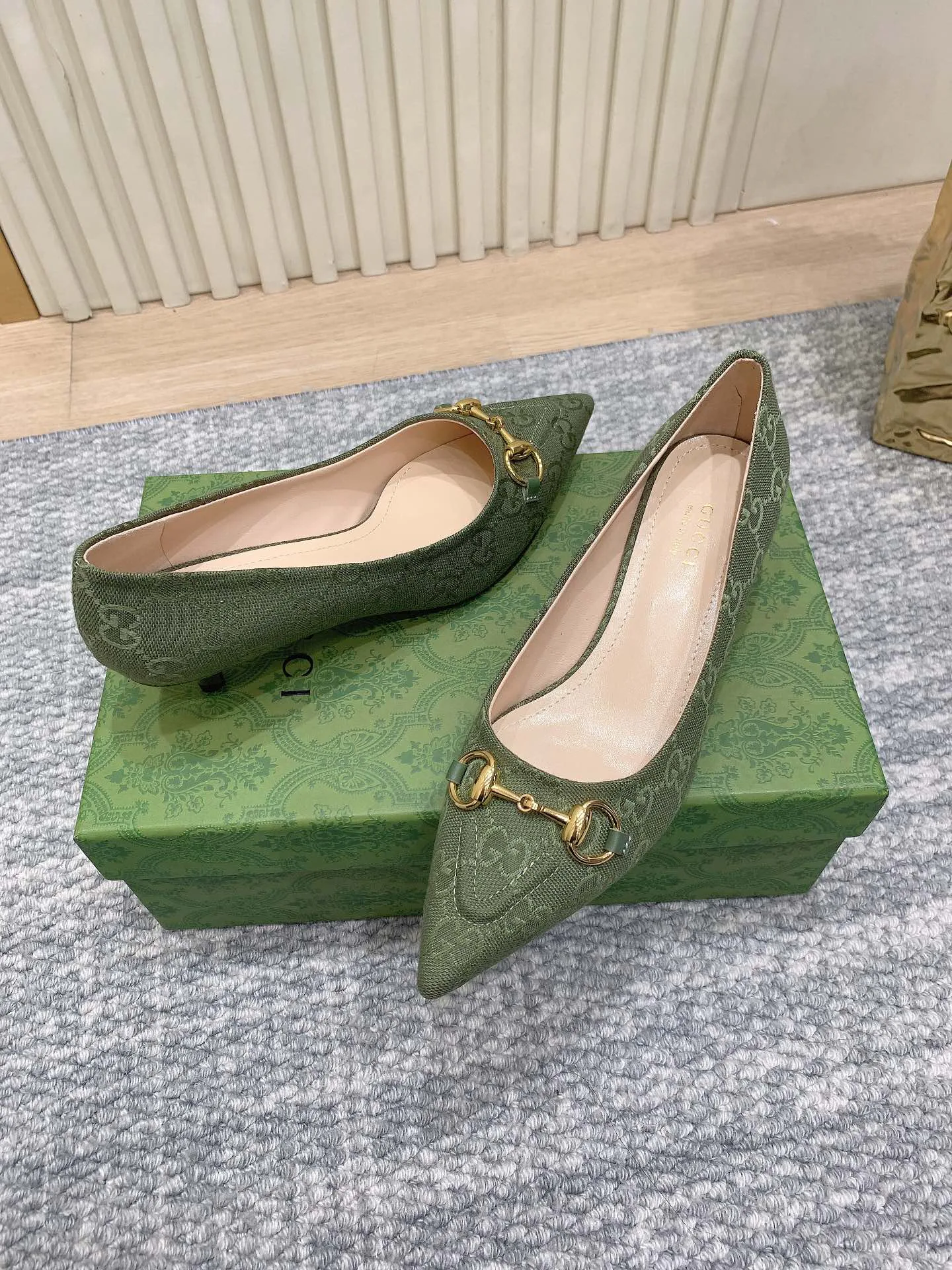 Туфли Женские Gucci 689878