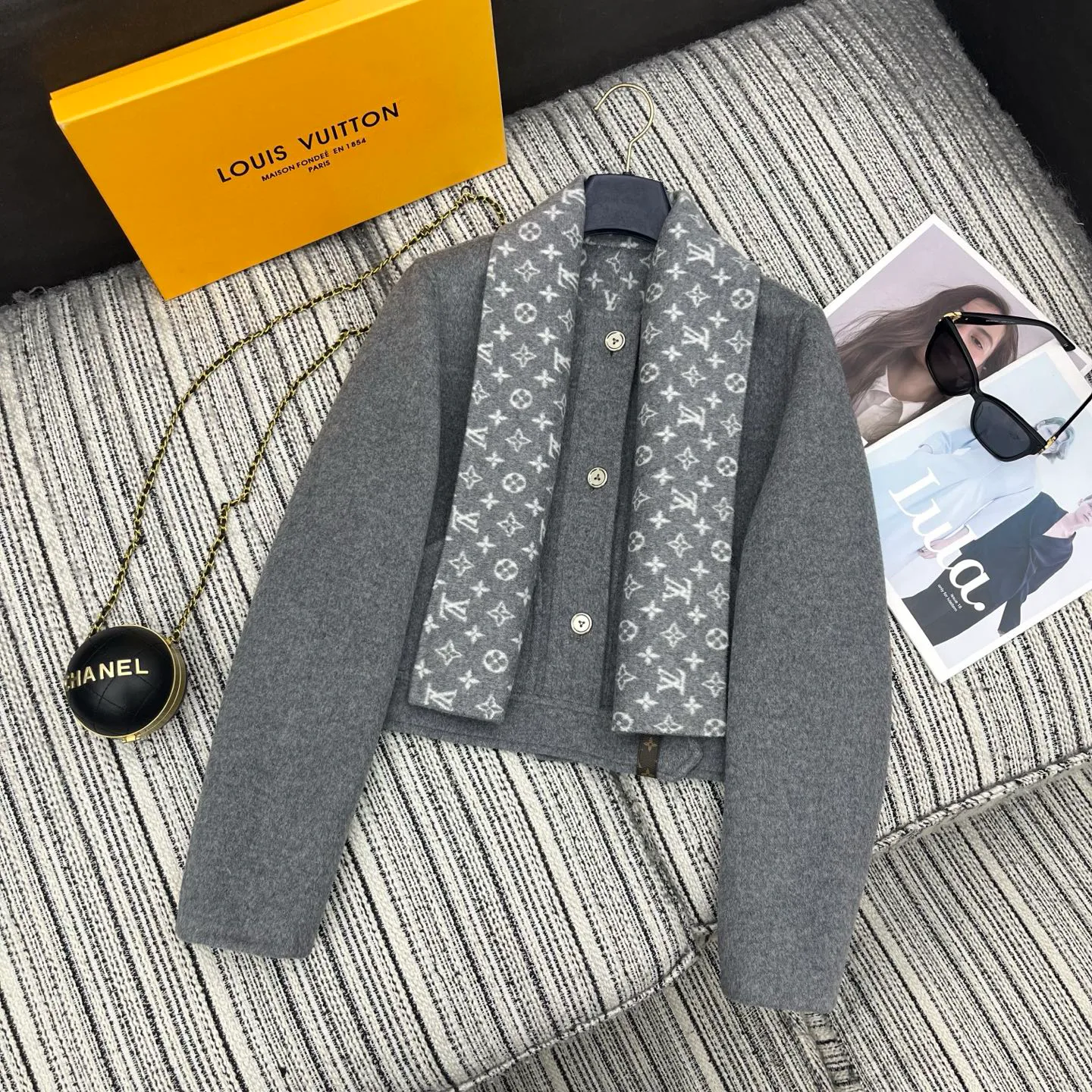 Куртки И Пуховики Женские Louis Vuitton 1828128