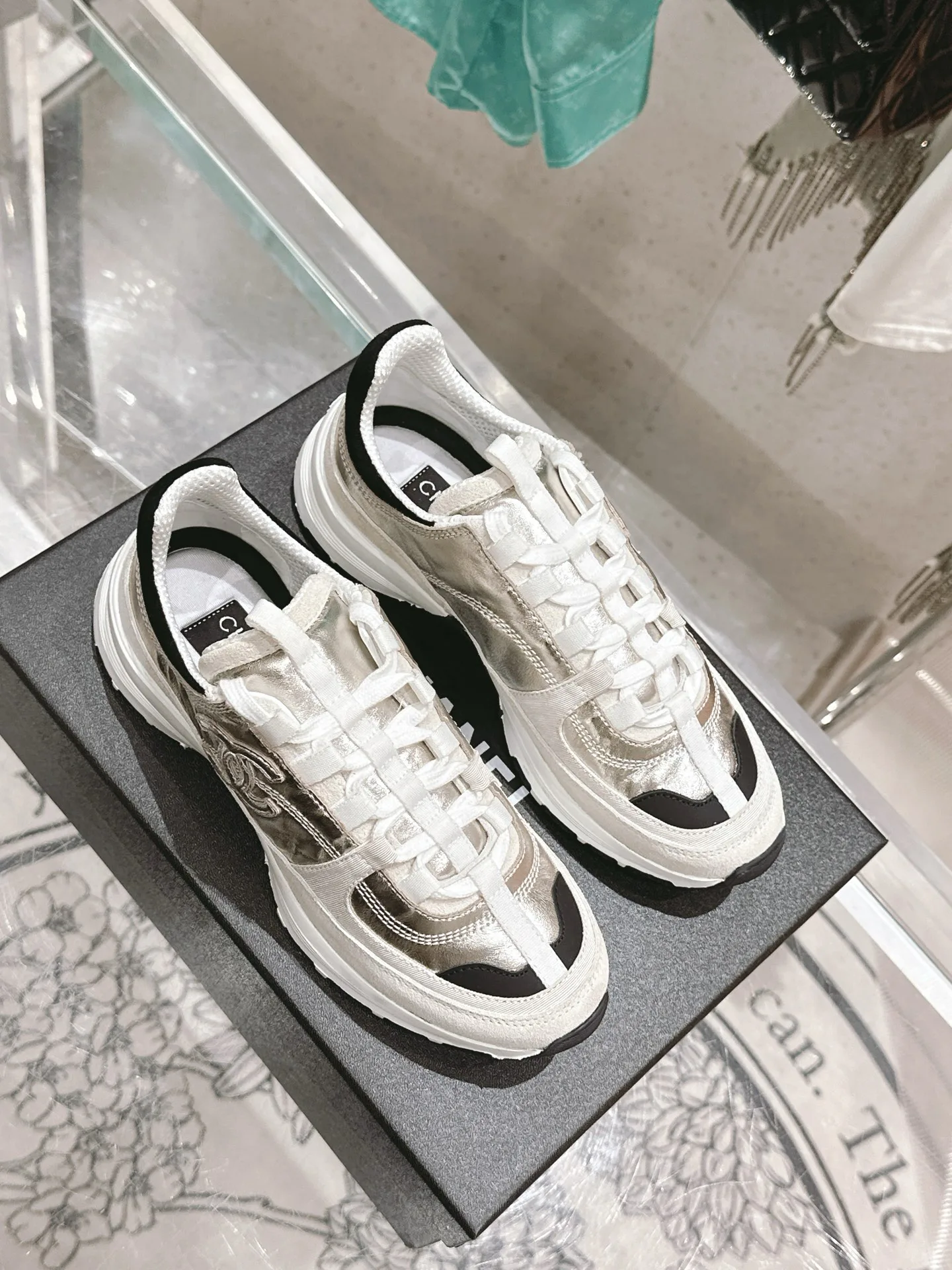 Кроссовки Женские Chanel 11405145