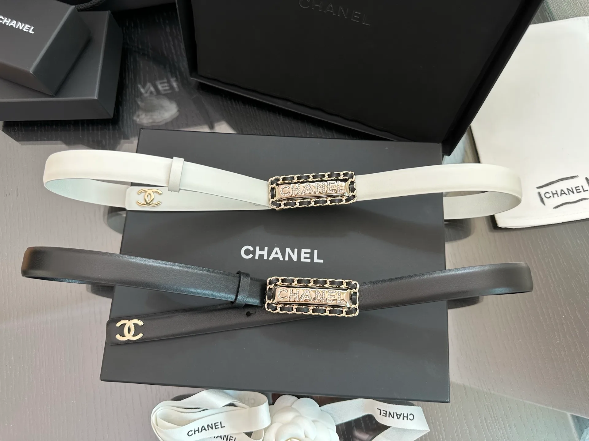Ремни Chanel 10120000