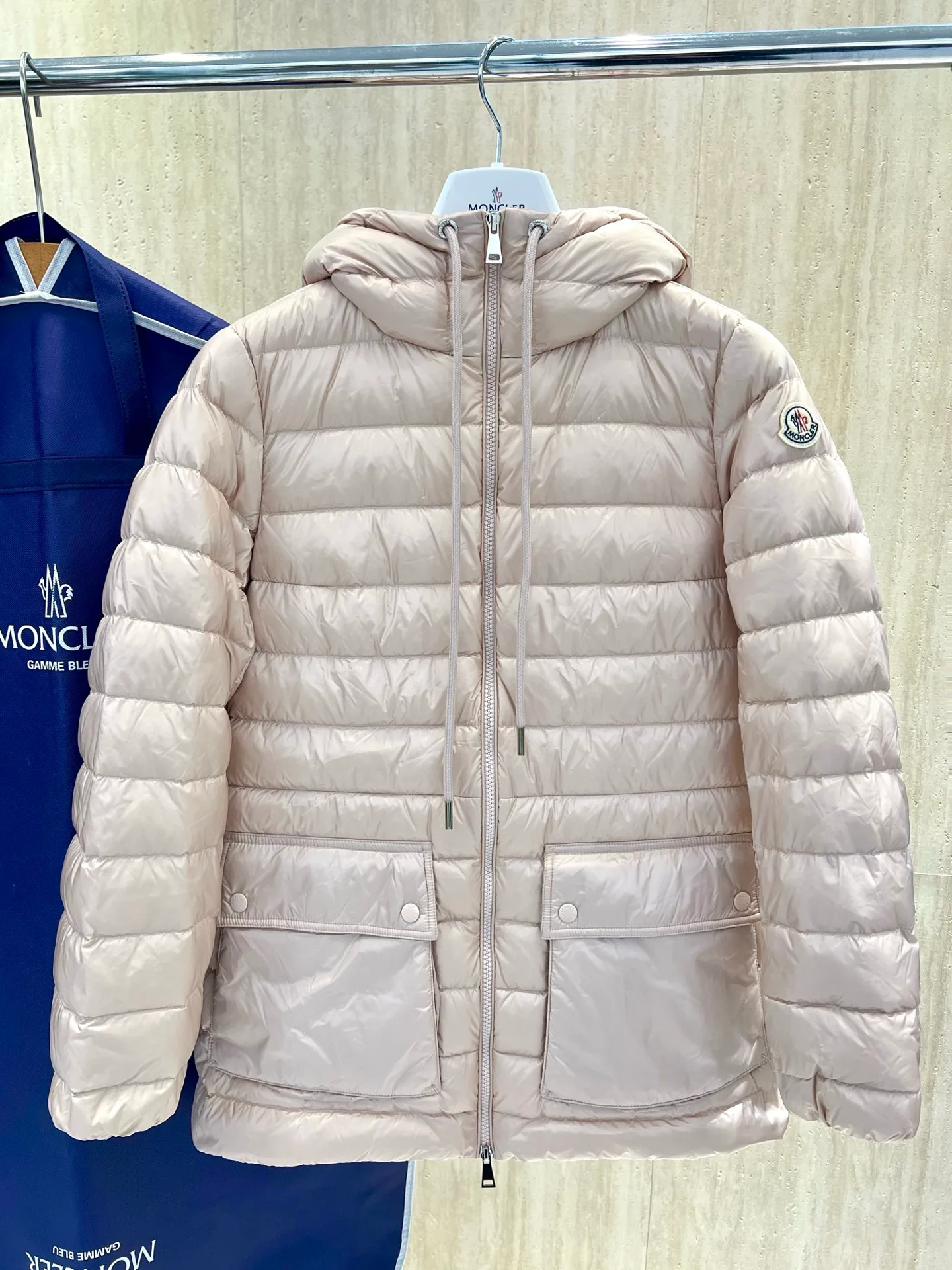 Куртки И Пуховики Женские Moncler 18723363