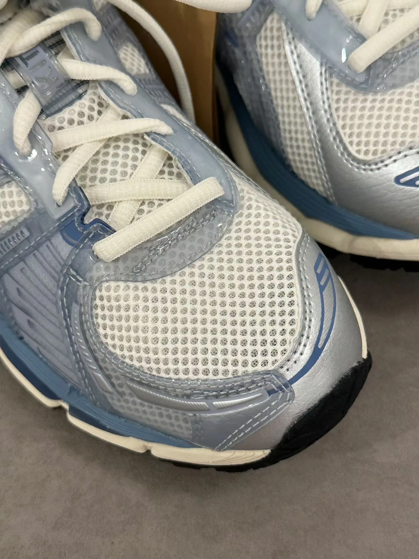 Кроссовки Женские Asics 17065418