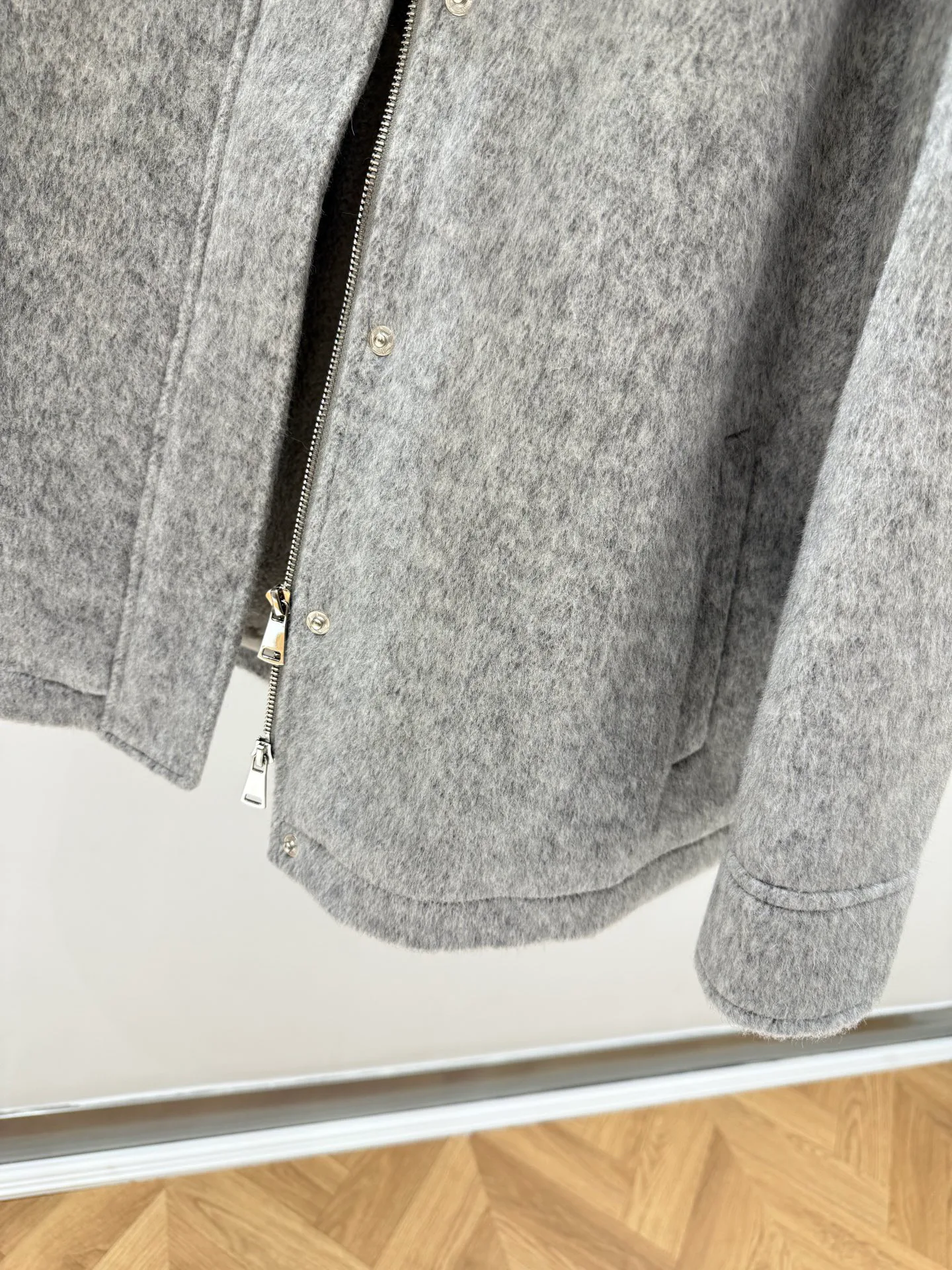 Куртки И Пуховики Женские Loro Piana 18699814