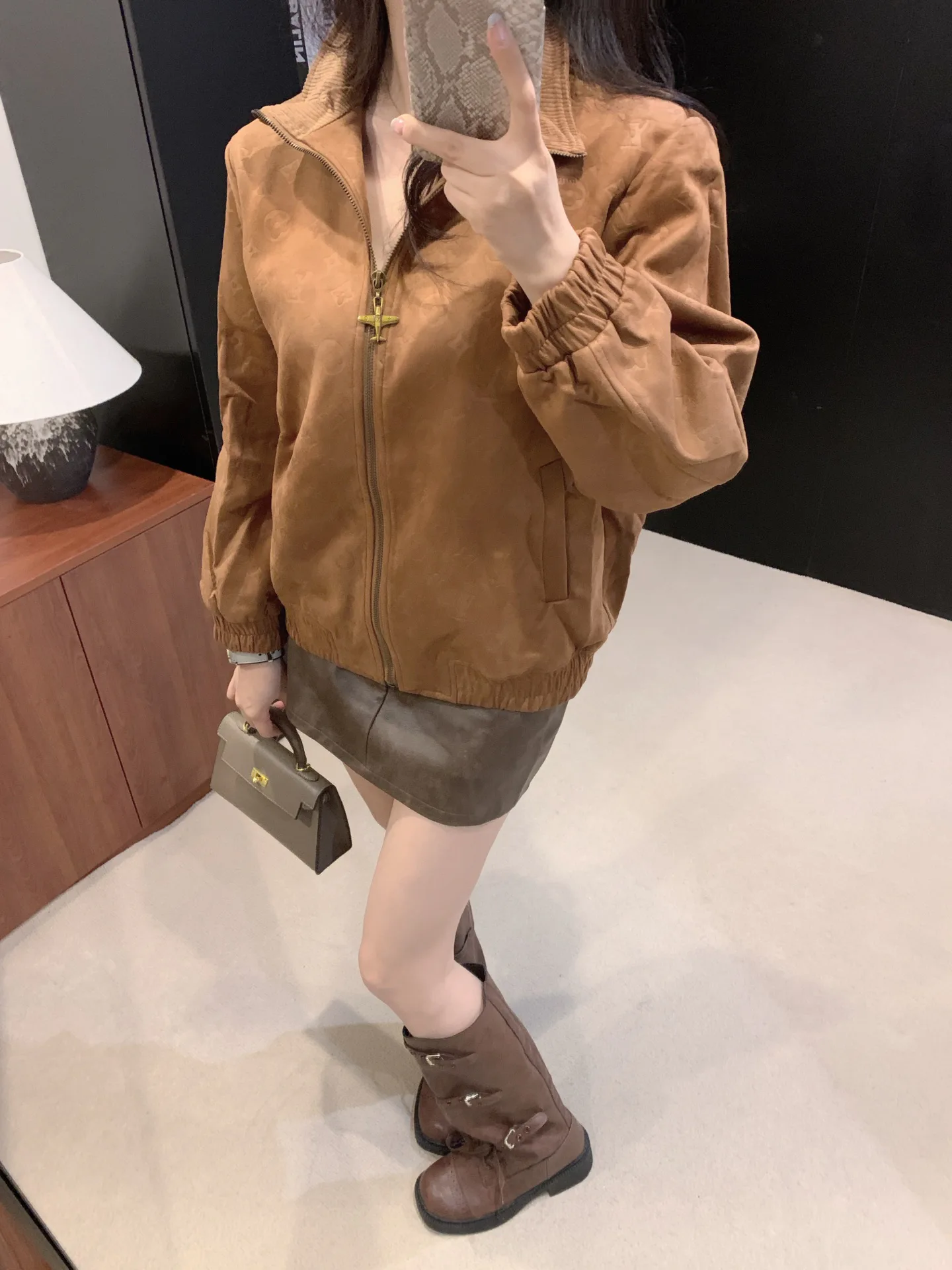 Куртки И Пуховики Женские Louis Vuitton 230977