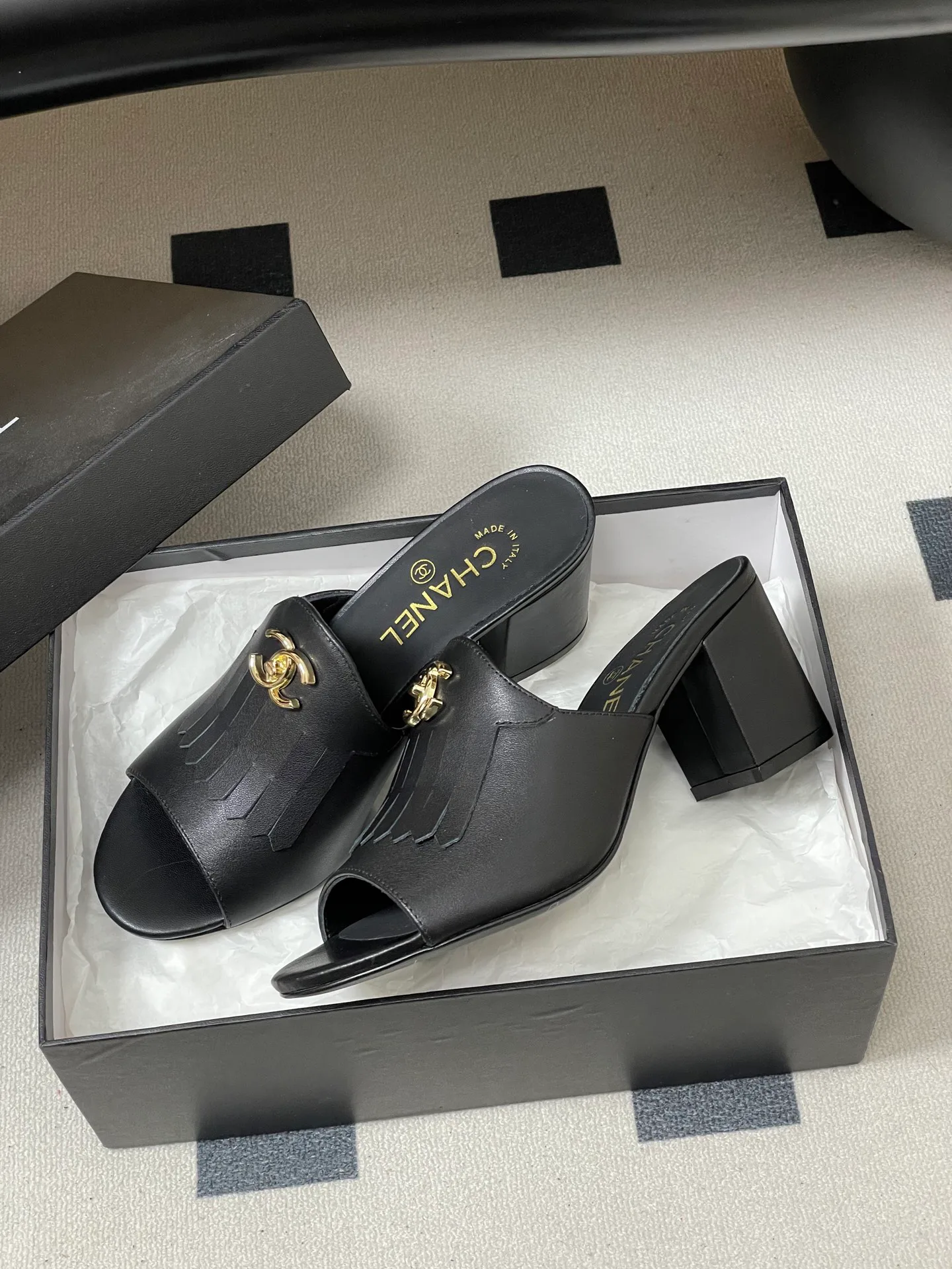 Босоножки Женские Chanel 10993935