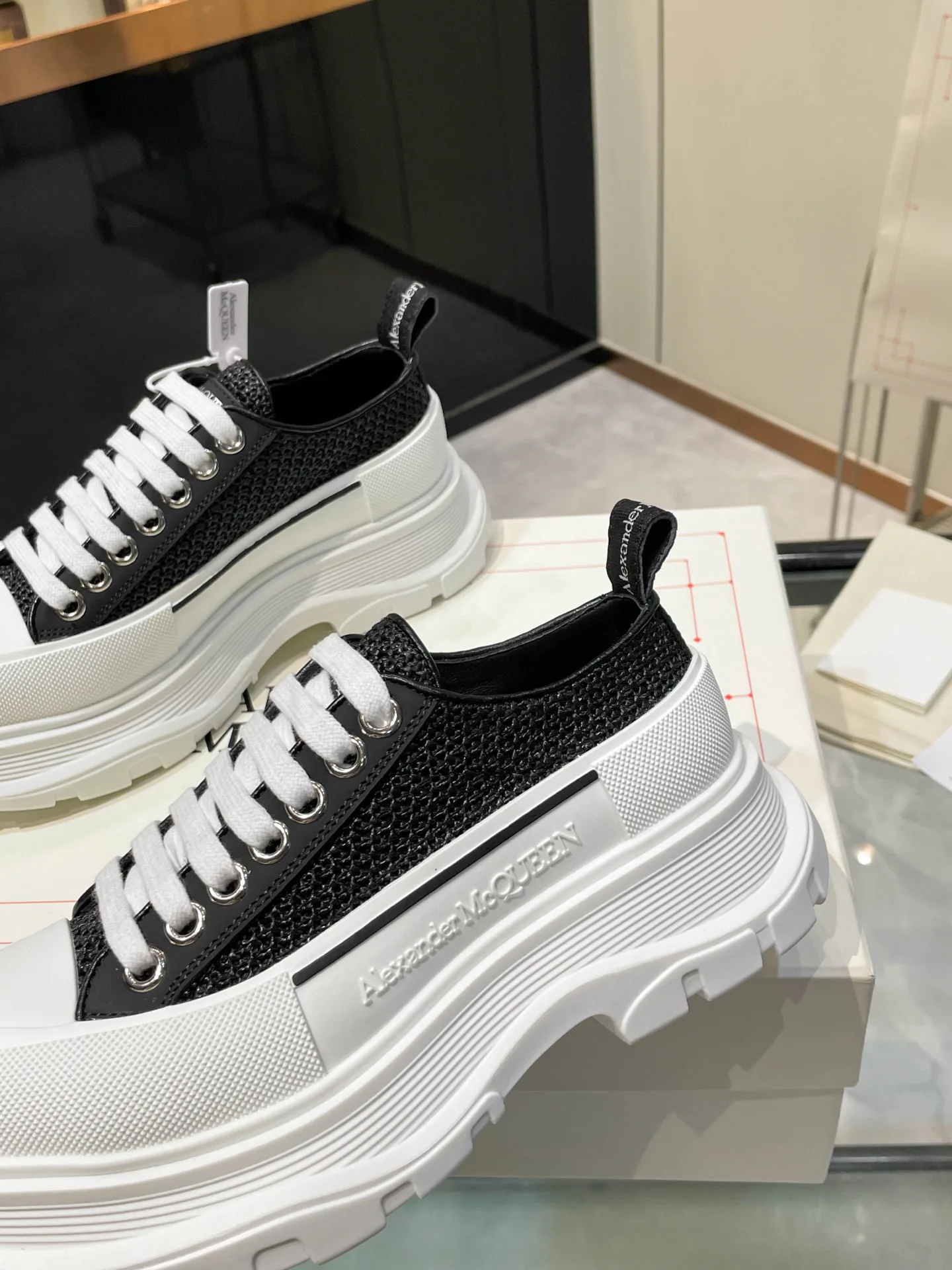 Кроссовки Женские Alexander Mcqueen 87759