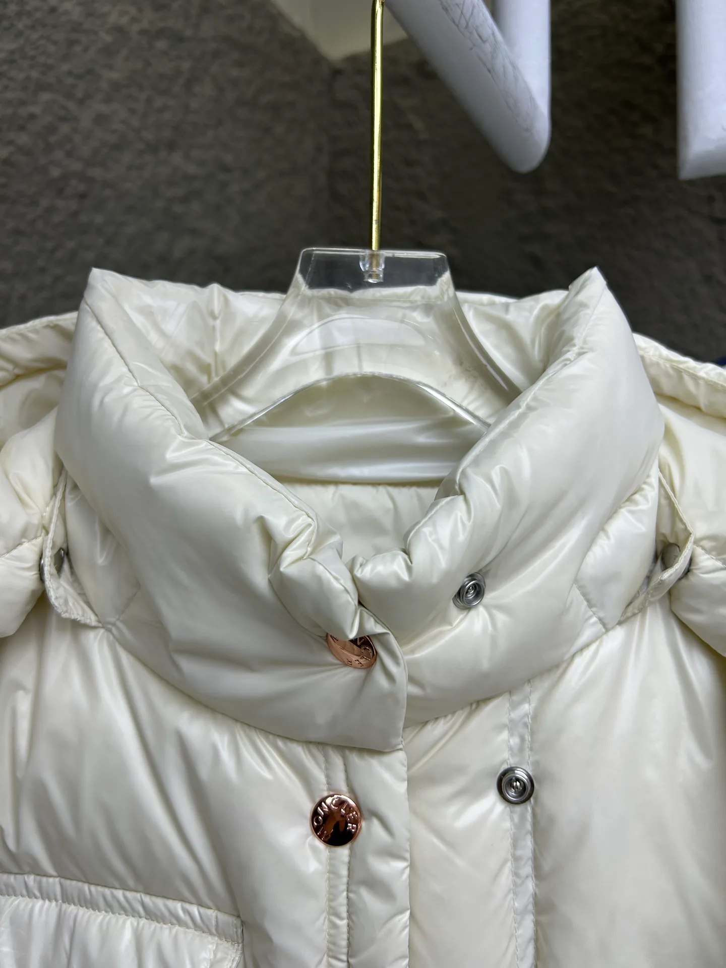 Куртки И Пуховики Женские Moncler 18875966