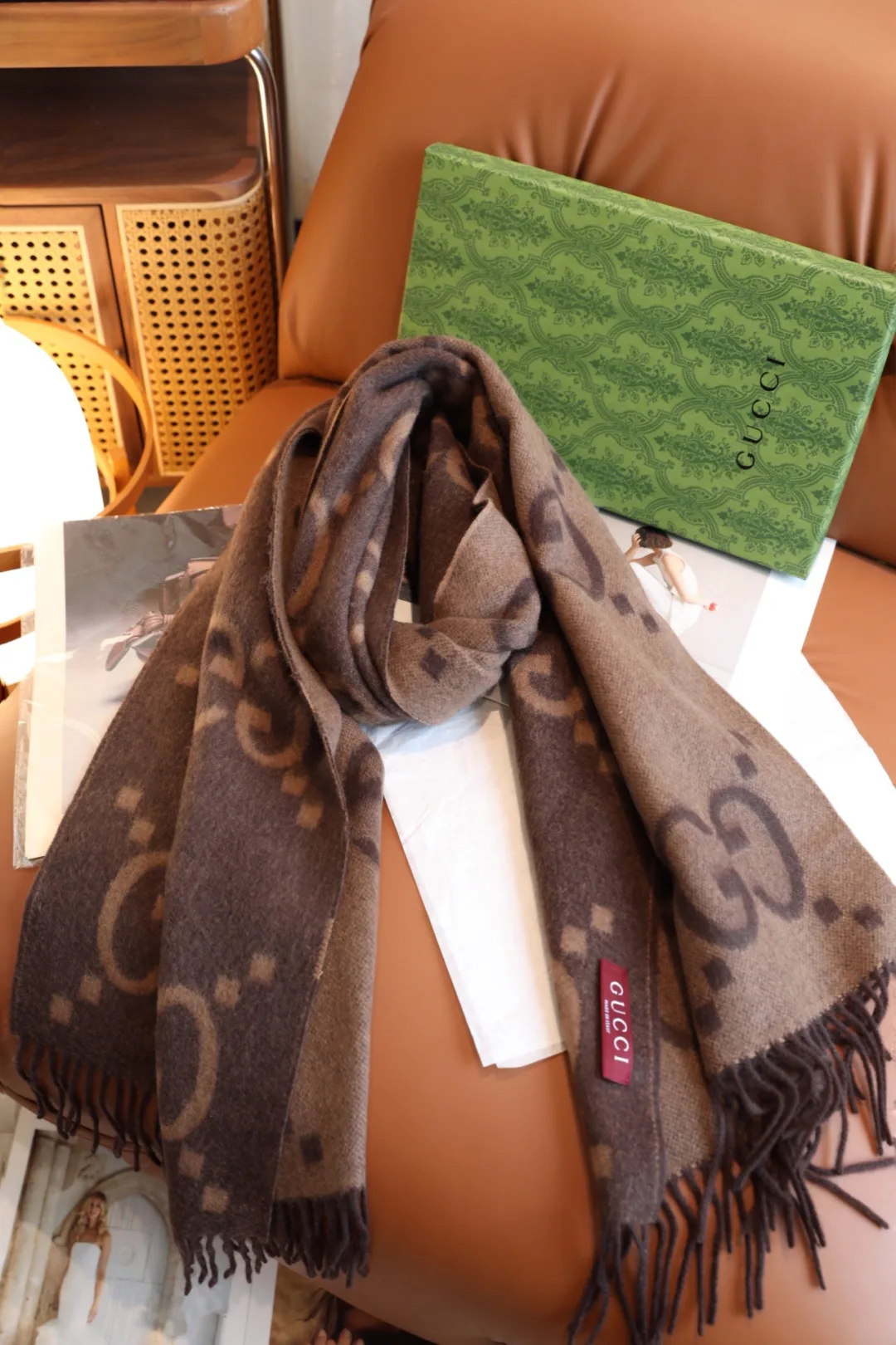 Шарфы Gucci 18265968