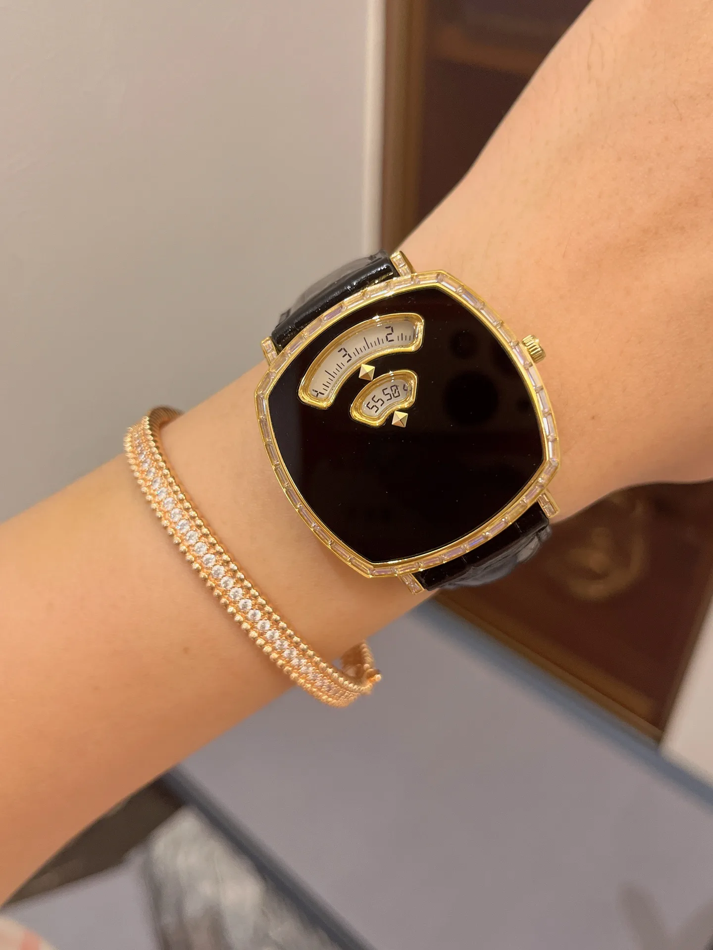 Часы Женские Gucci 17832541