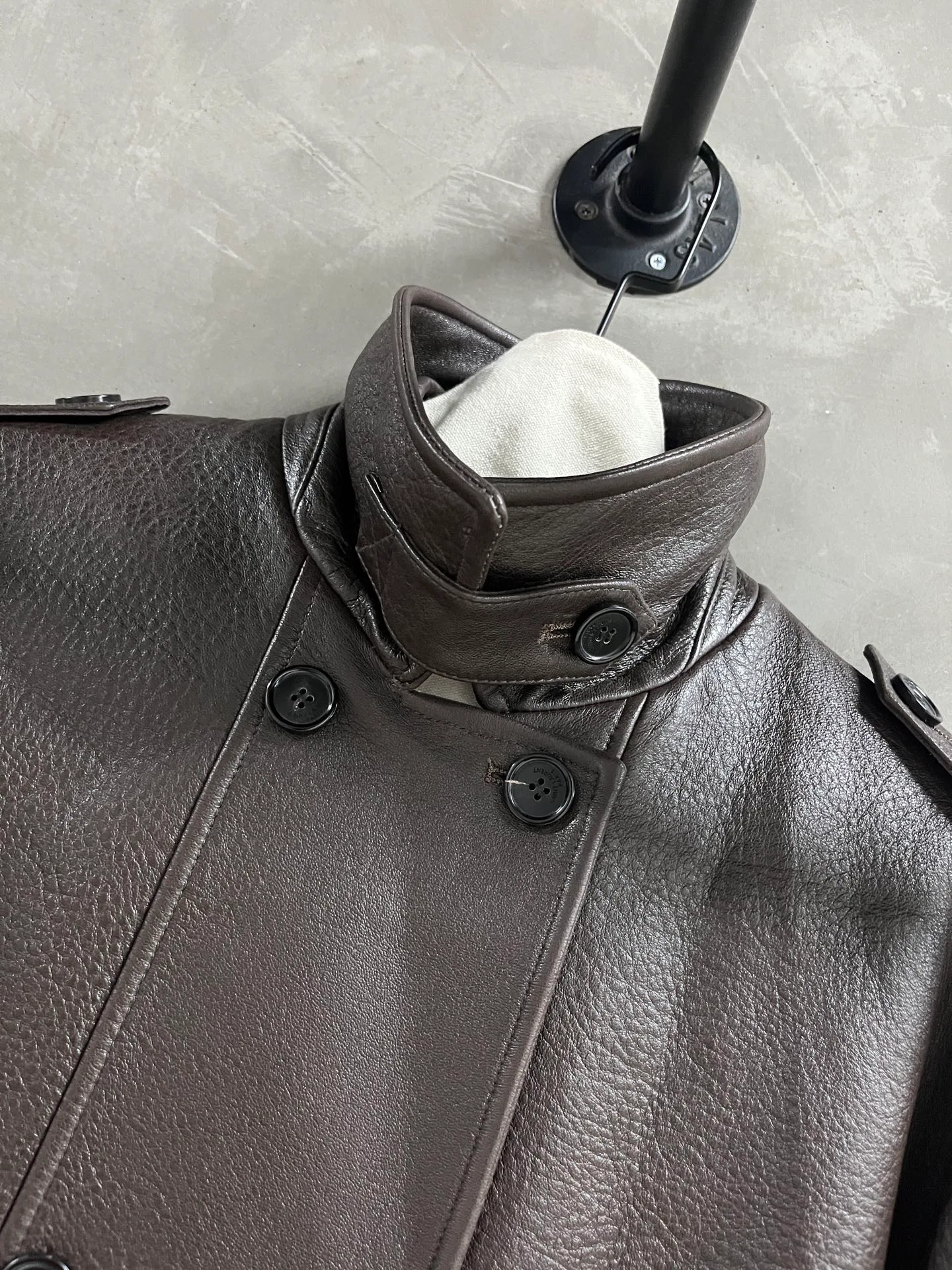 Кожаные Куртки И Дублёнки Женские Saint Laurent 18479707