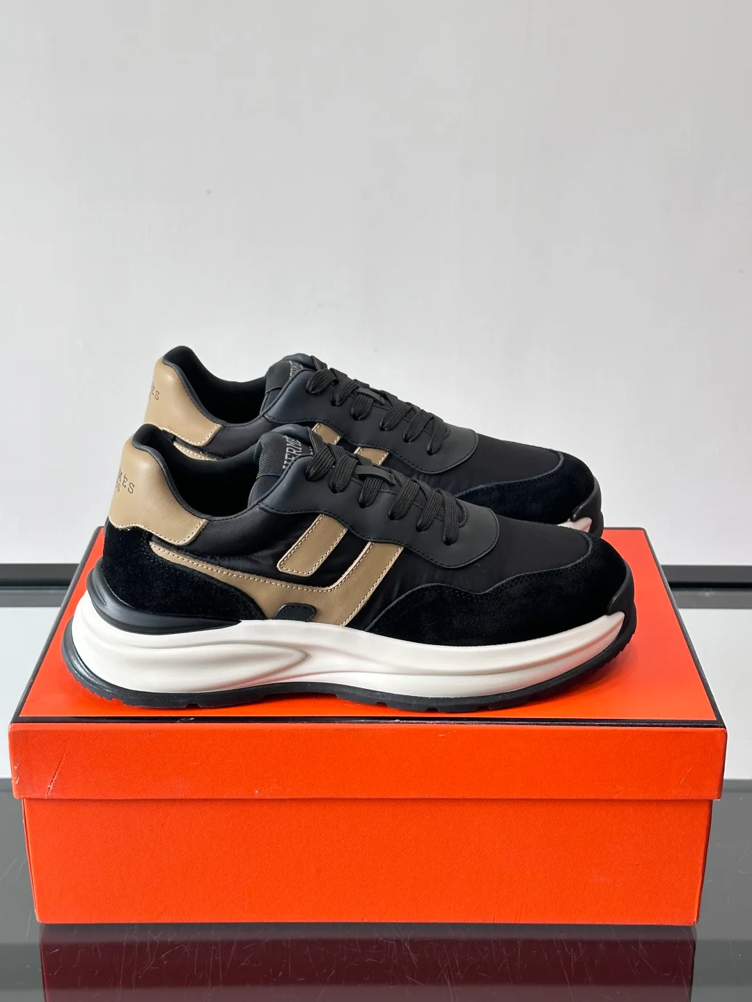 Кроссовки Мужские Hermes 11584902