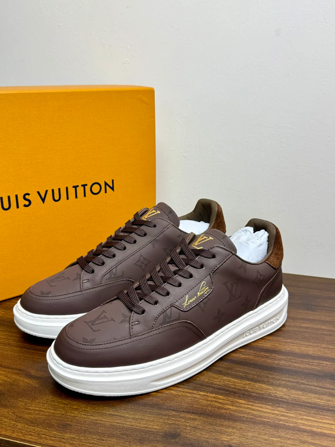 Кроссовки Женские Louis Vuitton 18961450