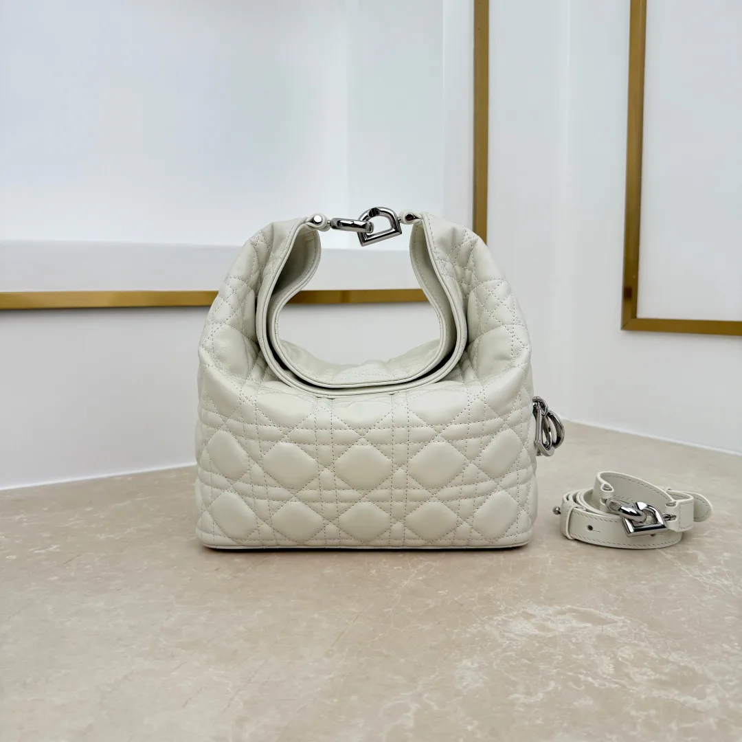Классические Сумки Женские Christian Dior 18116271
