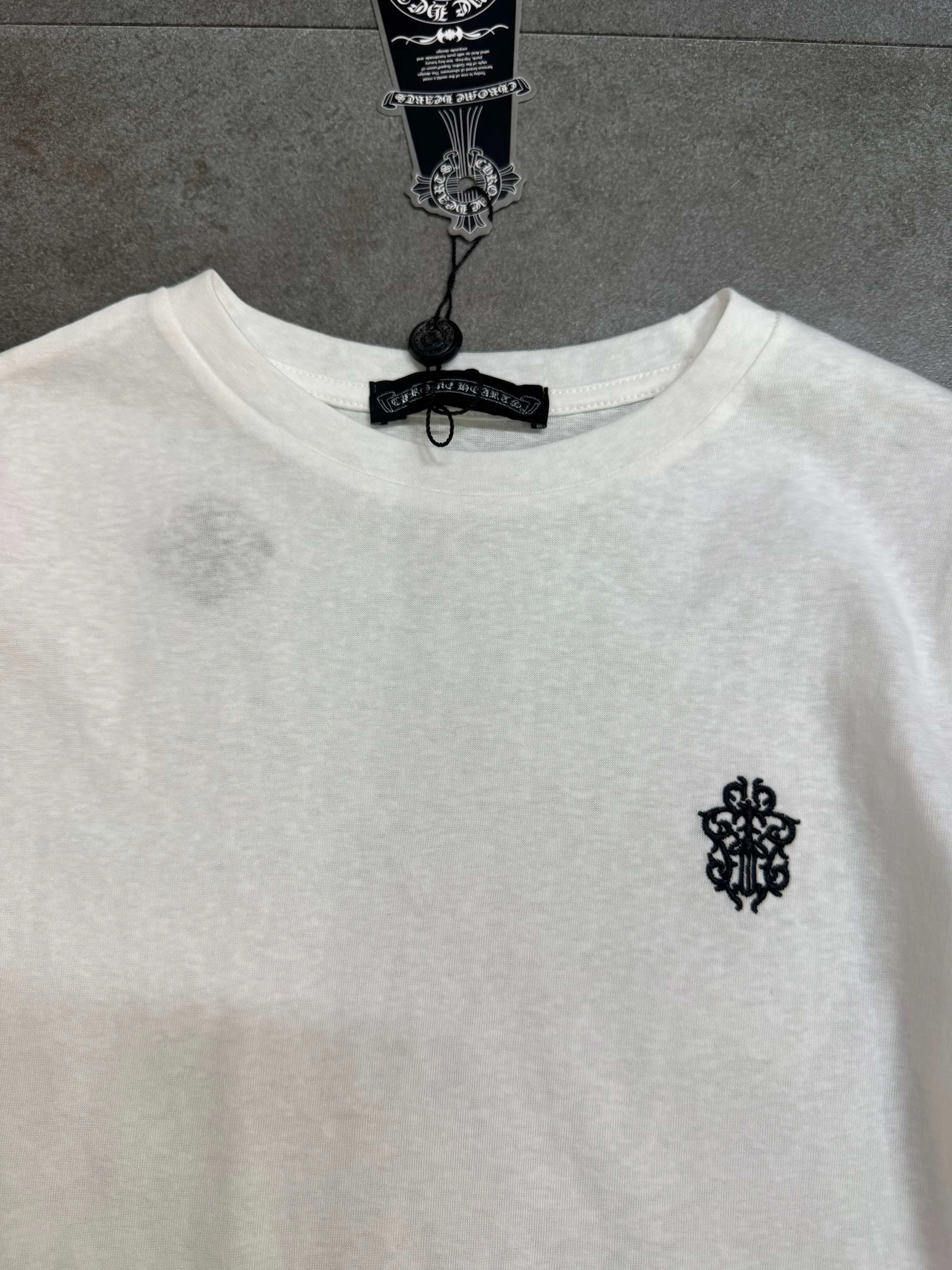 Футболки Женские Chrome Hearts 17596743