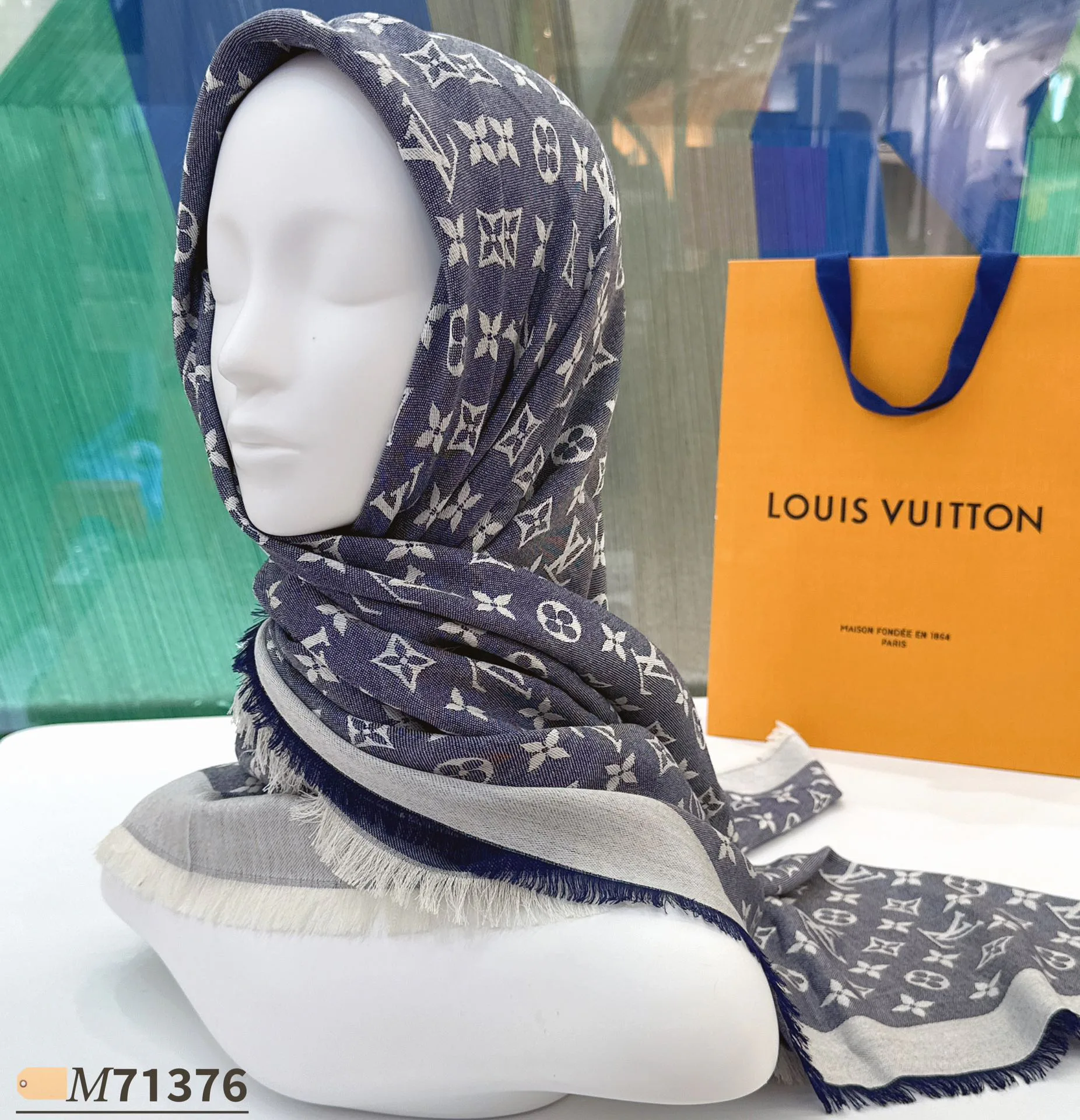 Шарфы Louis Vuitton 17805235