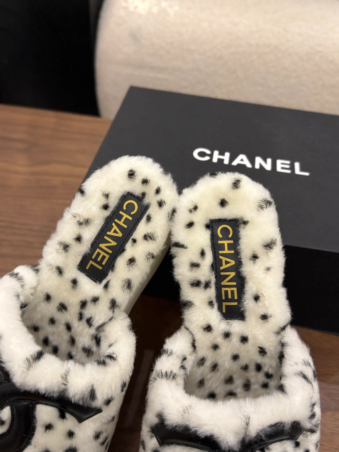 Тапочки Женские Chanel 18223664