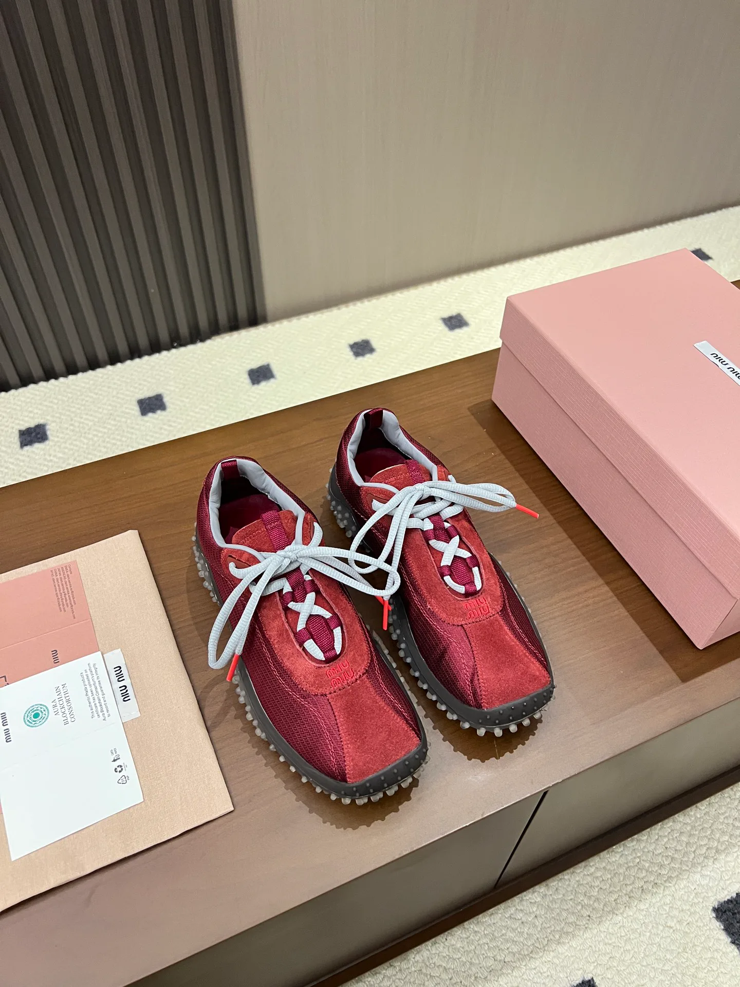 Кроссовки Женские Miu Miu 17968606