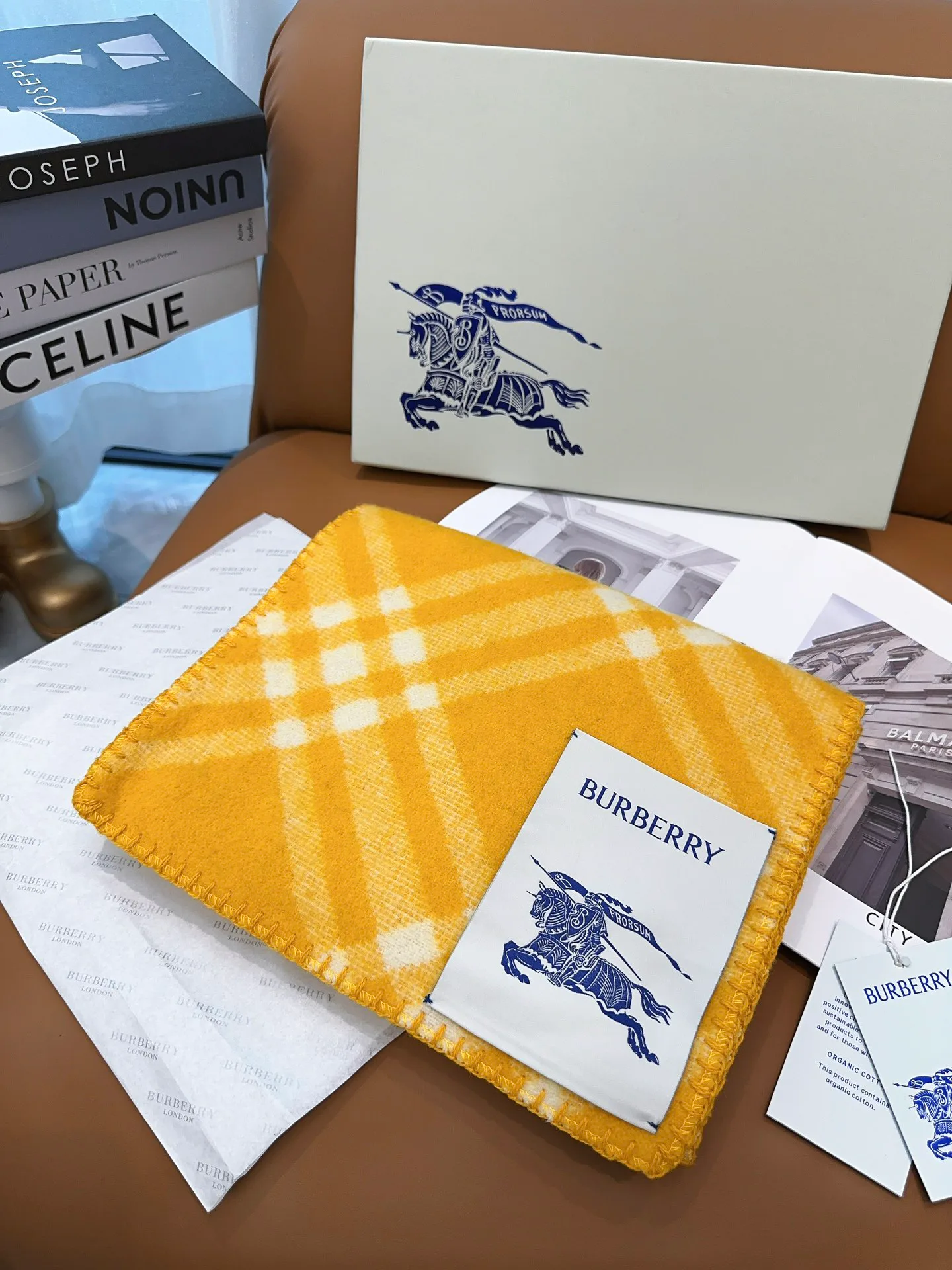 Шарфы Burberry 386957