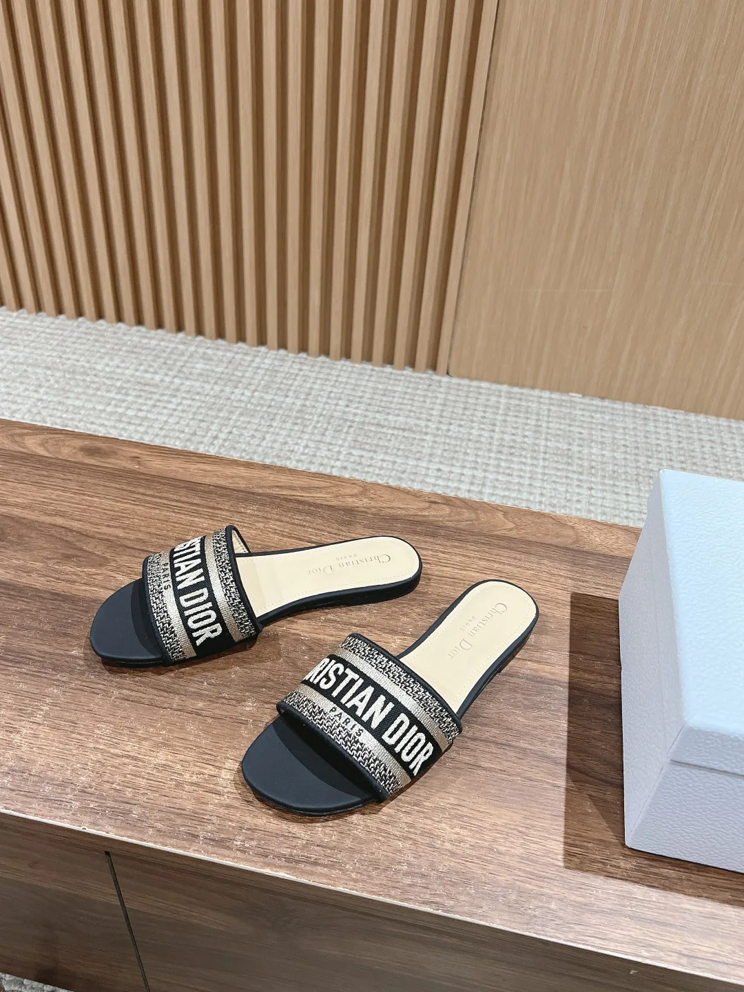 Шлепанцы Женские Christian Dior 11599909